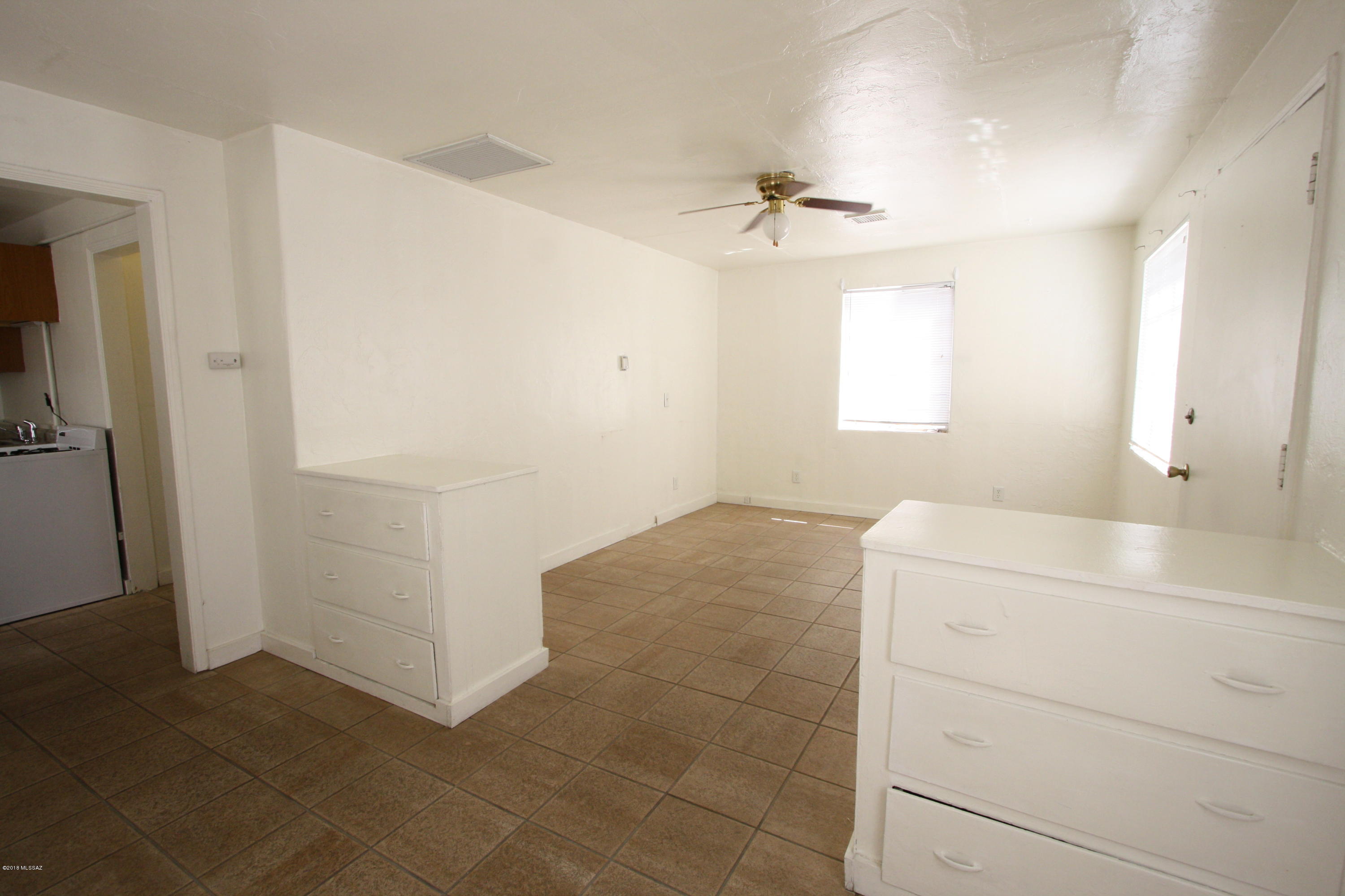 Unsubdivided - Residential Lease