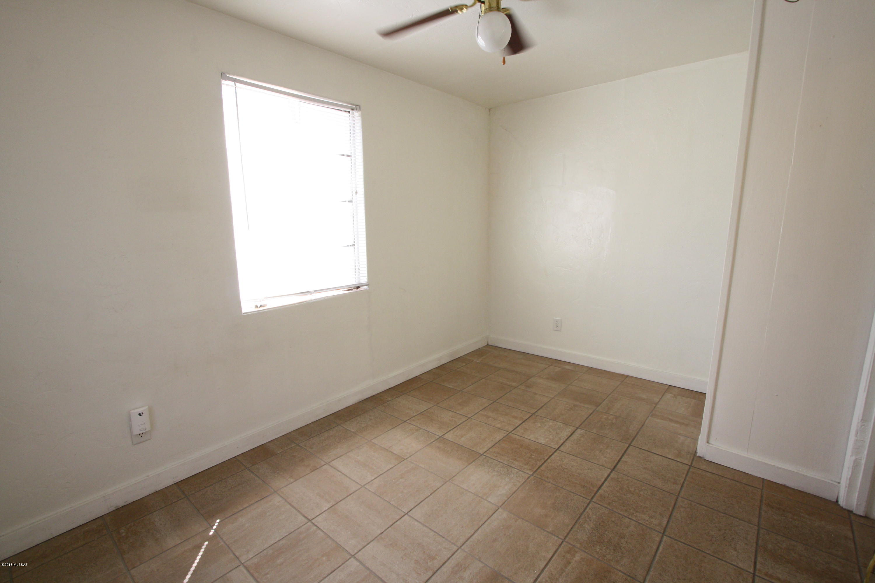 Unsubdivided - Residential Lease