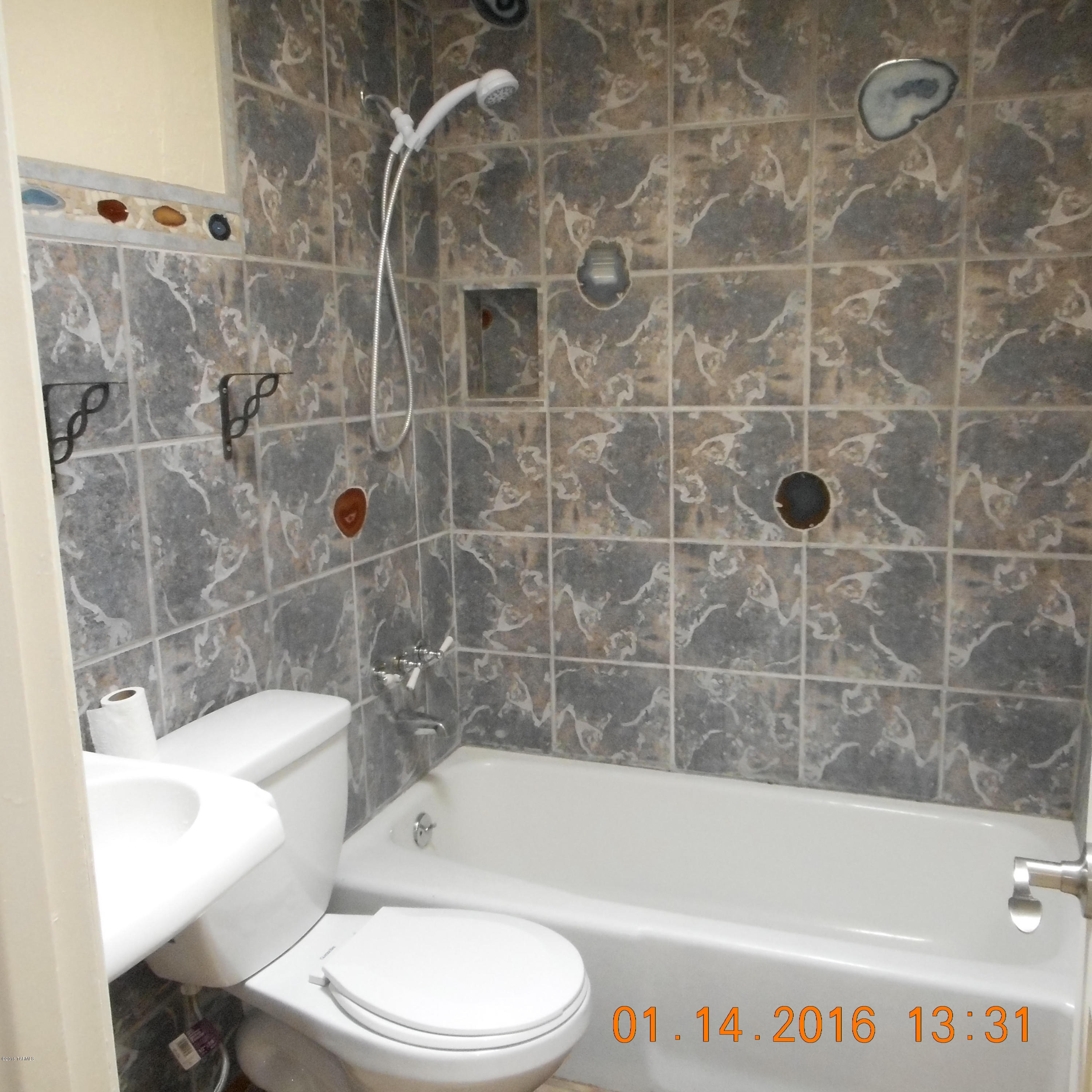 Manana Grande ''''D'''' (425-506) - Residential