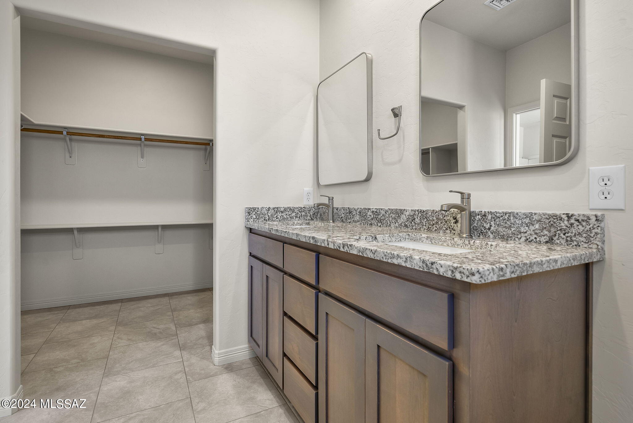 Rio Rico Villas 11 - Residential