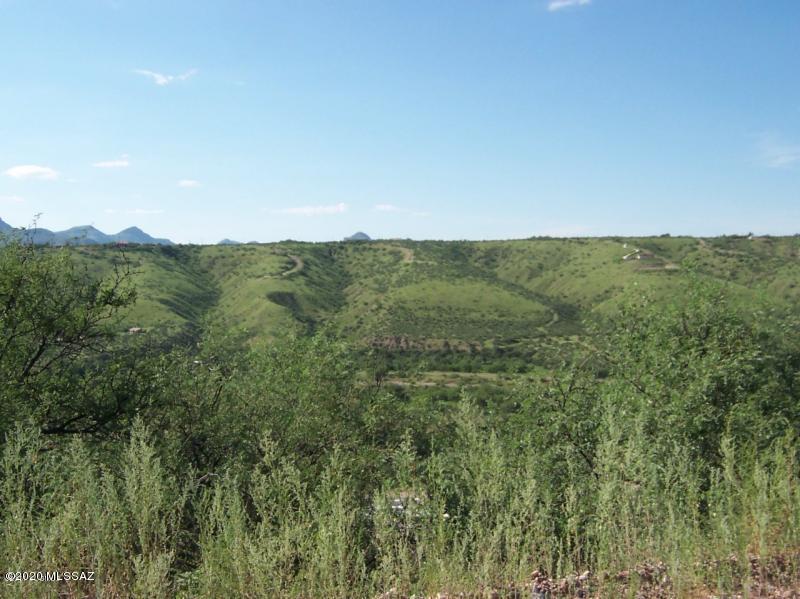 2 lots being sold together to provide a fantastic hilltop home site with great views plus plenty of area for horses, a barn or a shop.  Could have 2 different access points.  Please call listing agent for more details regarding the access options.