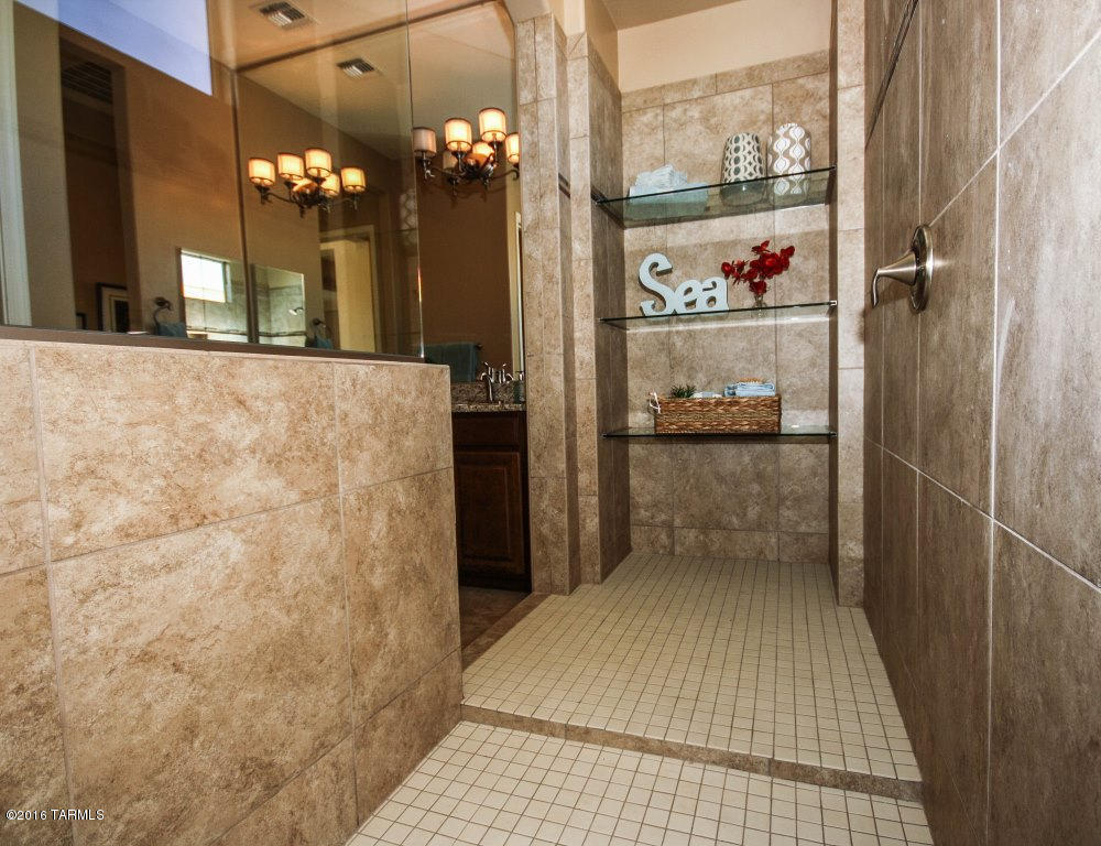 Golden Barrel Place At Dove Mountain SQ20141710079 - Residential