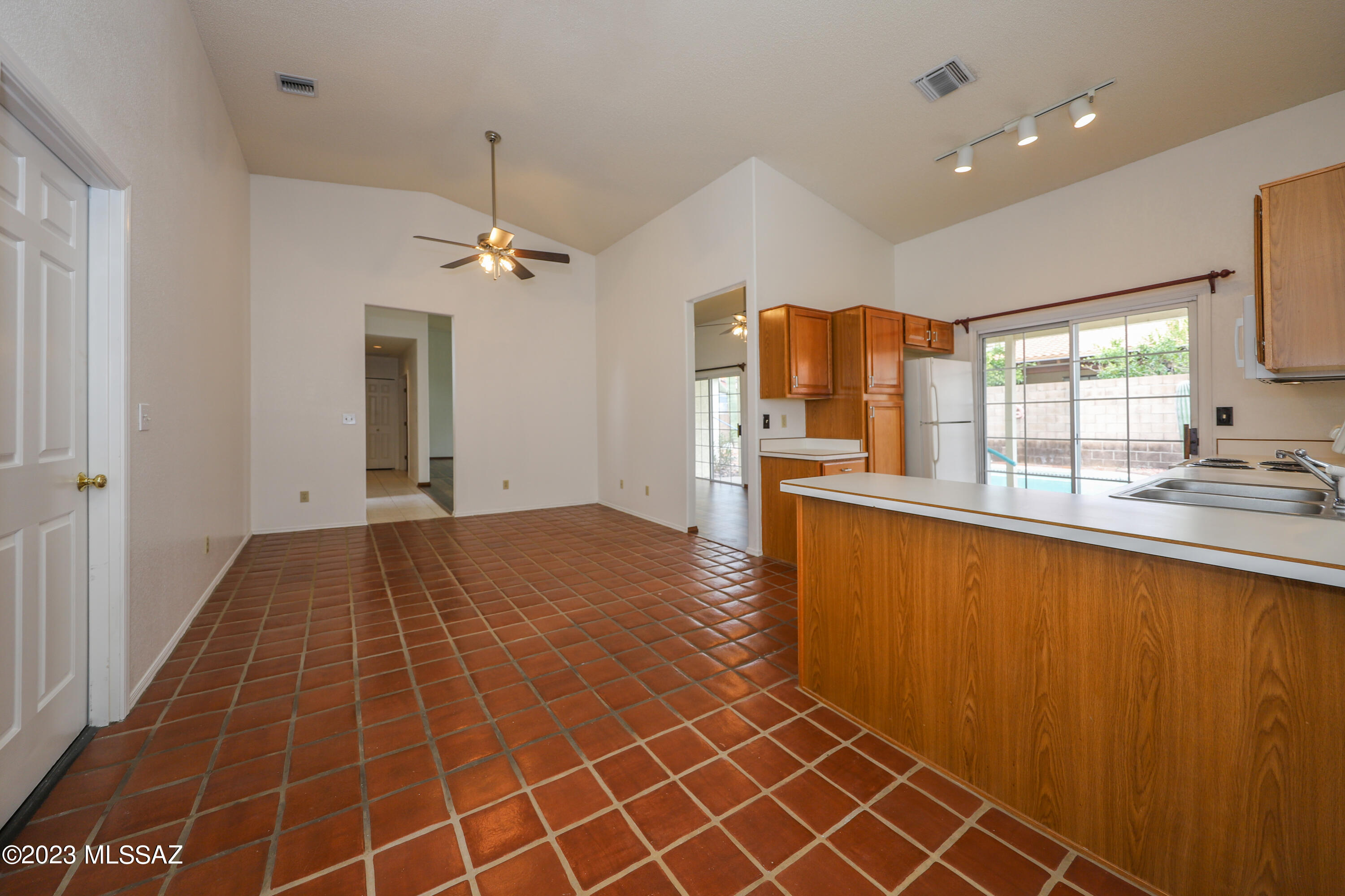 Linda Vista Estates(1-563) - Residential Lease