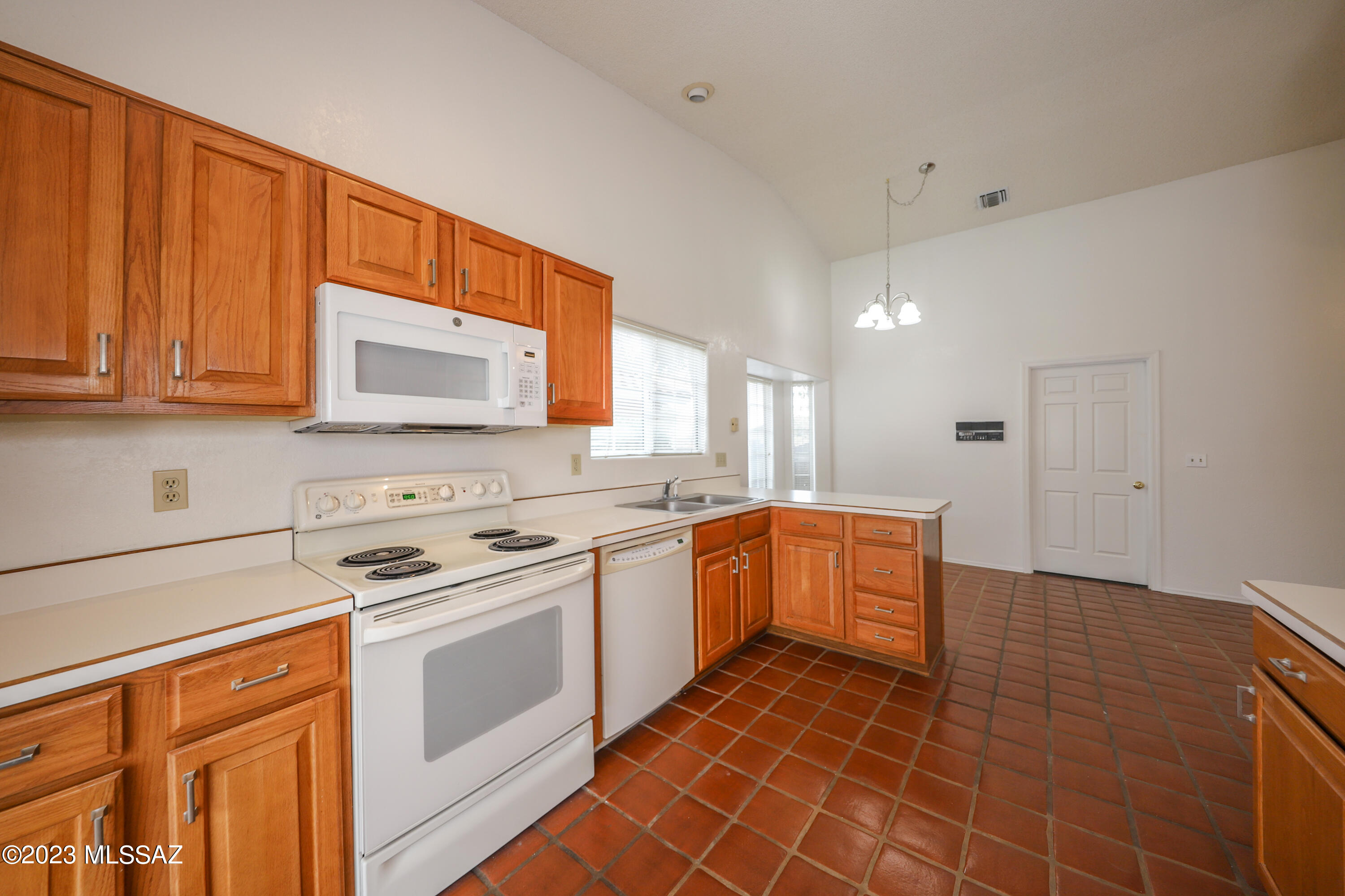 Linda Vista Estates(1-563) - Residential Lease