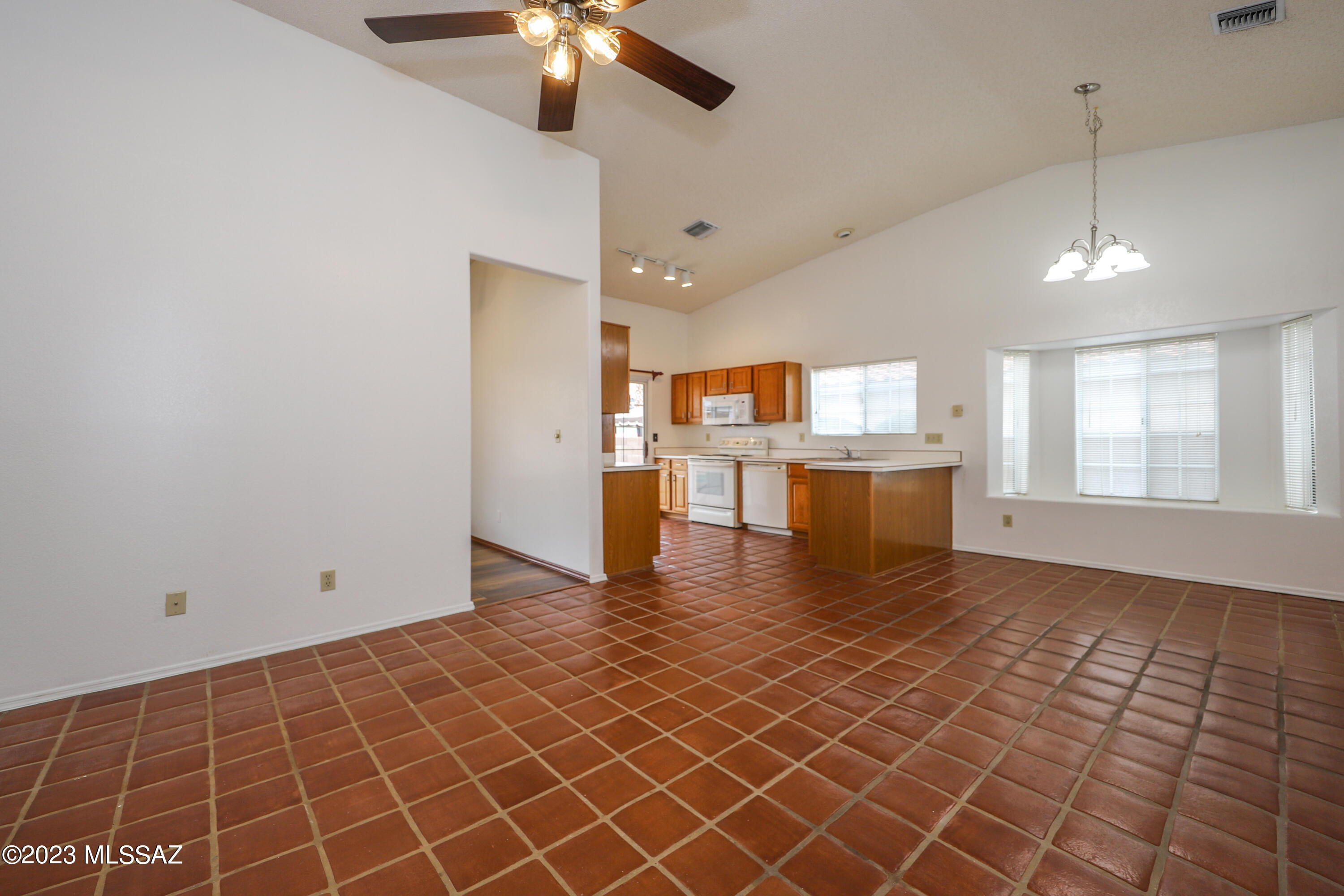 Linda Vista Estates(1-563) - Residential Lease
