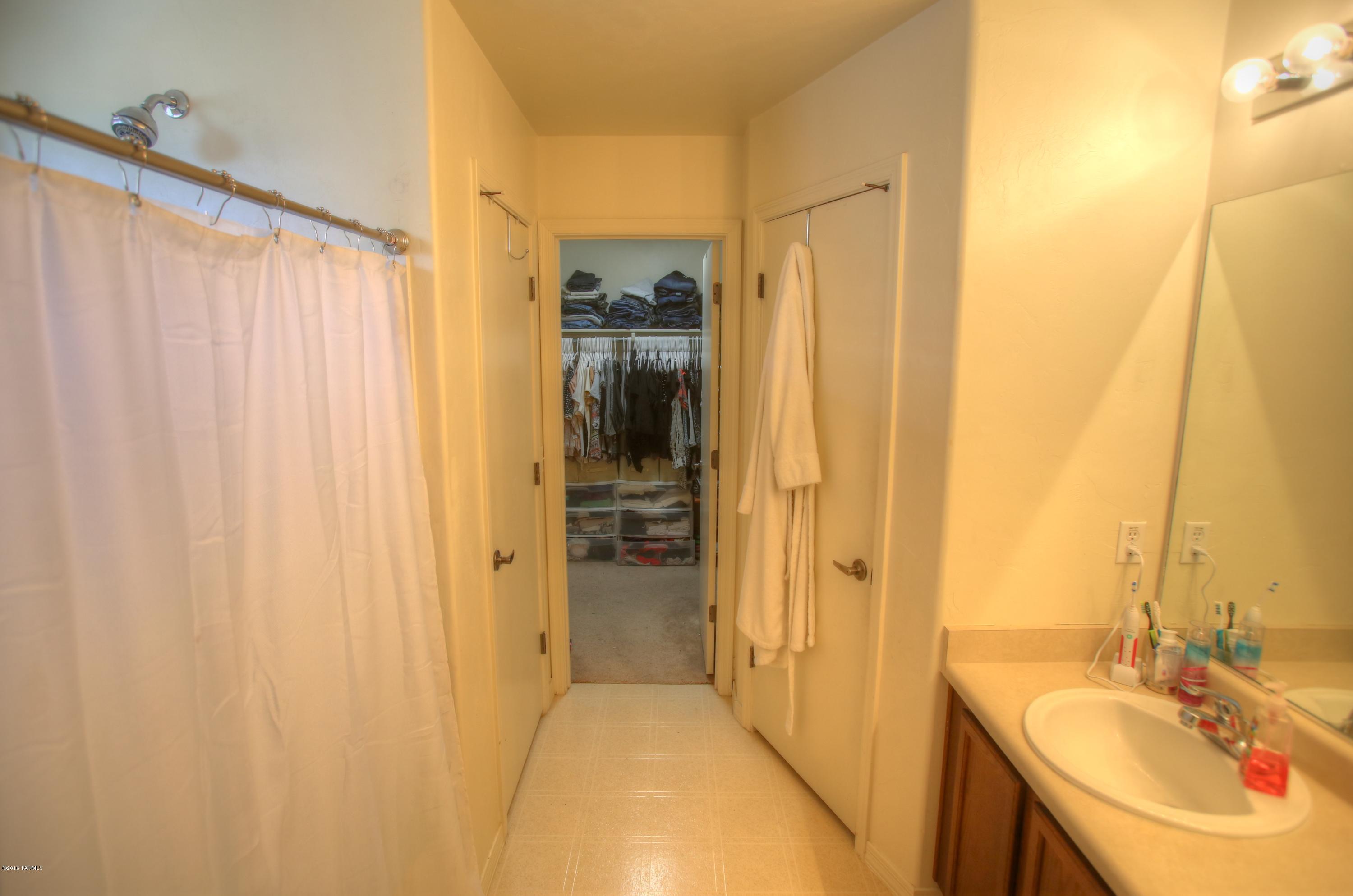 Presidio Del Cielo (1-425) - Residential Lease