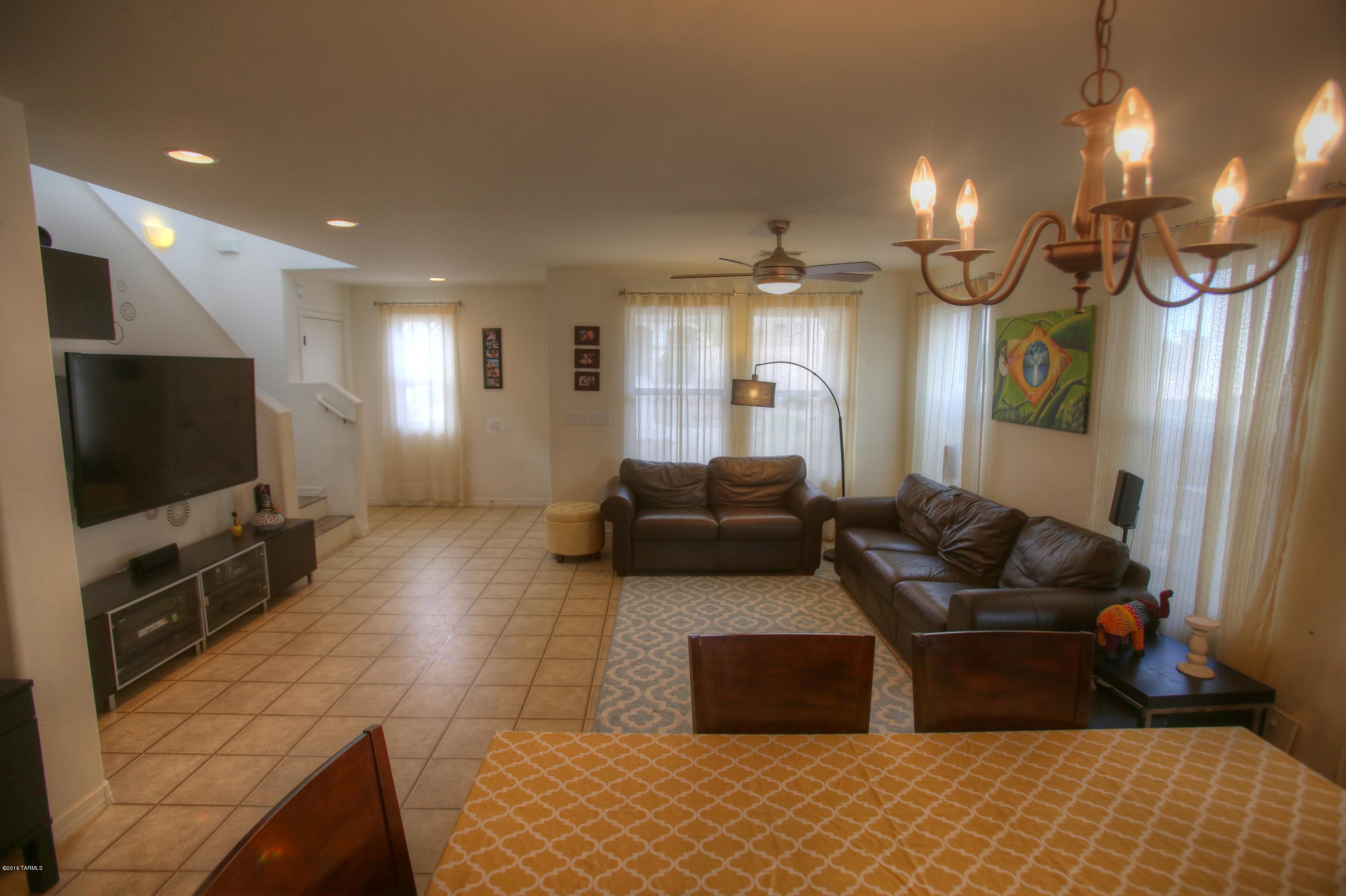Presidio Del Cielo (1-425) - Residential Lease