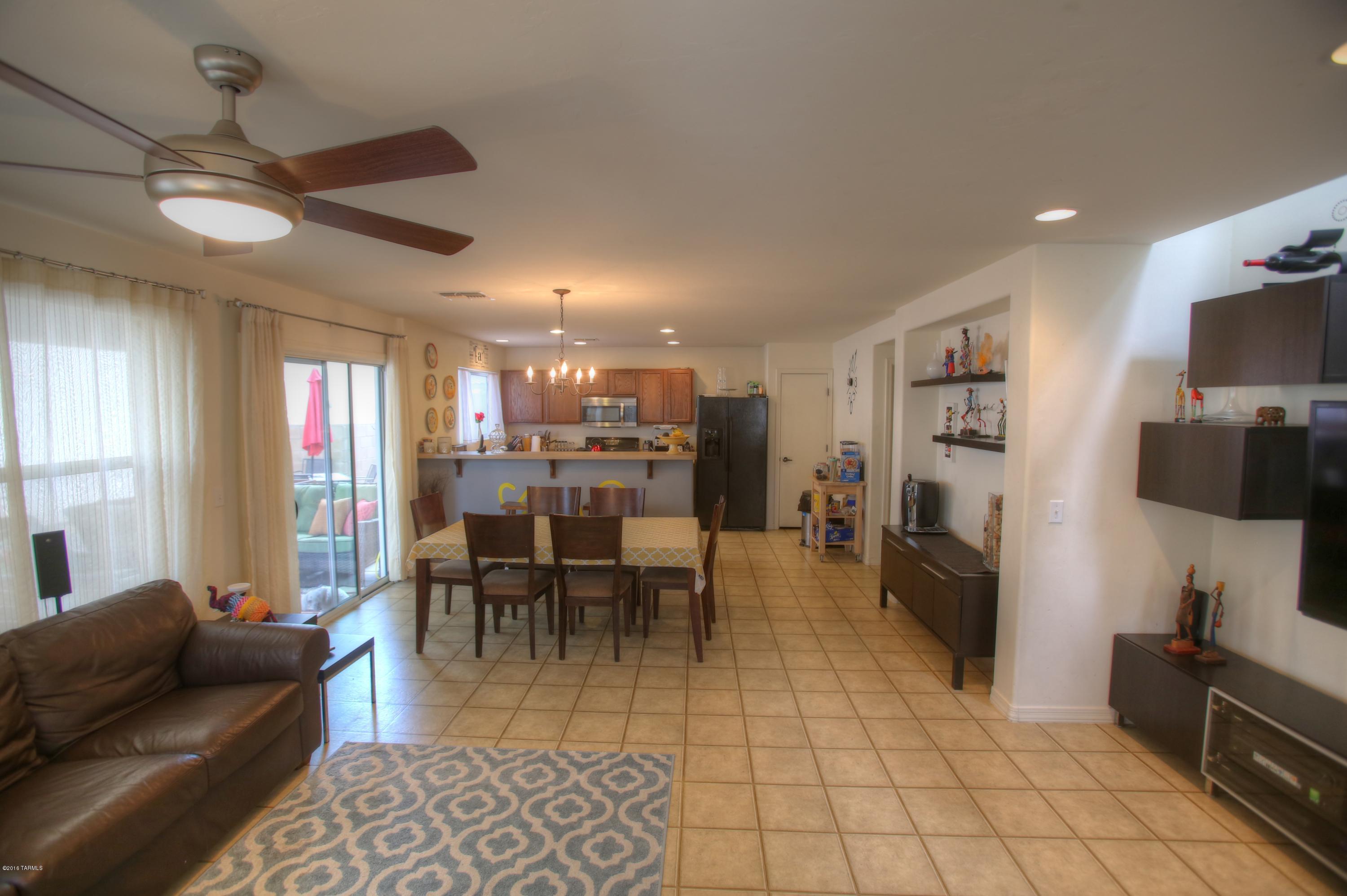 Presidio Del Cielo (1-425) - Residential Lease