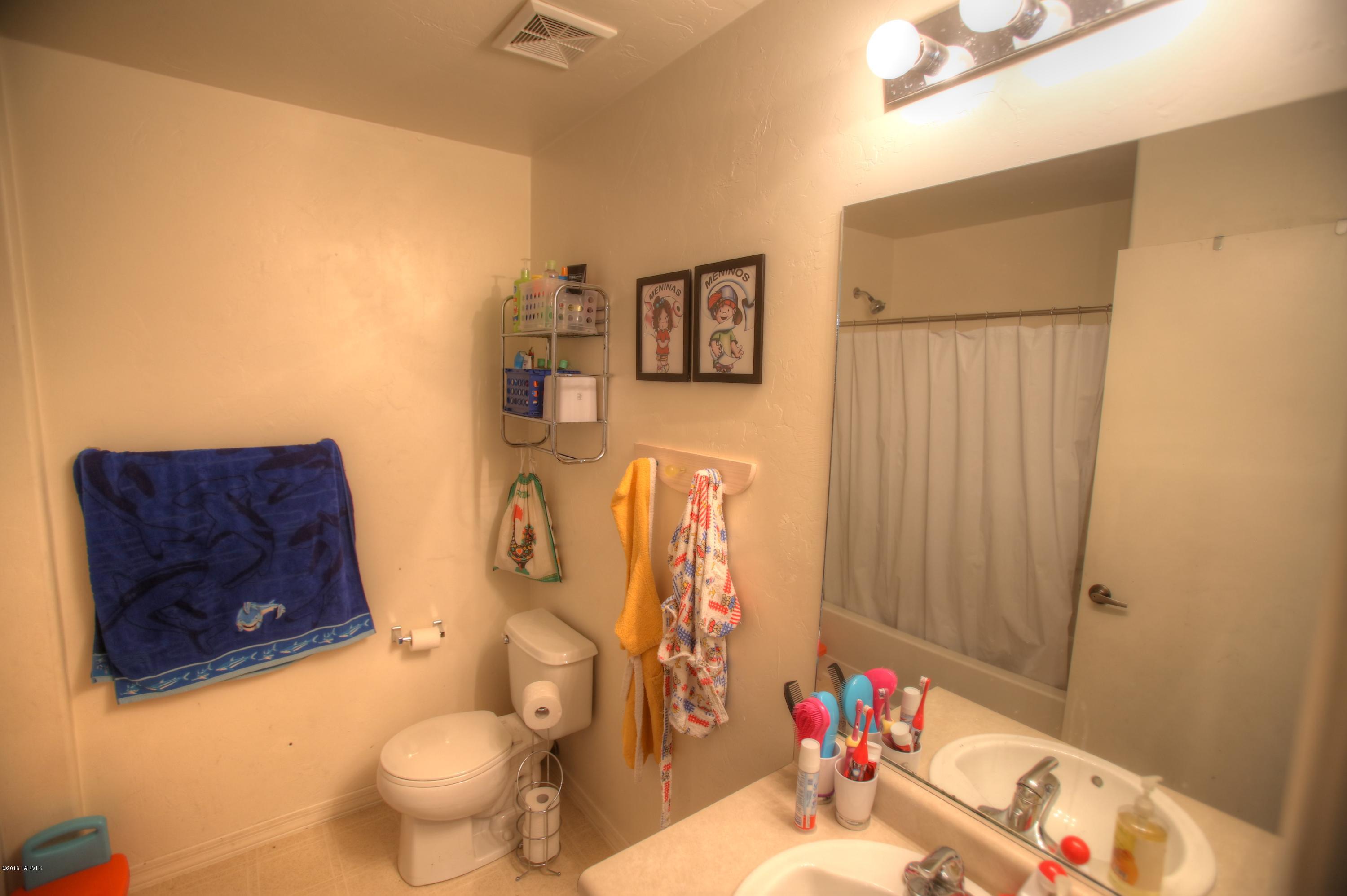 Presidio Del Cielo (1-425) - Residential Lease