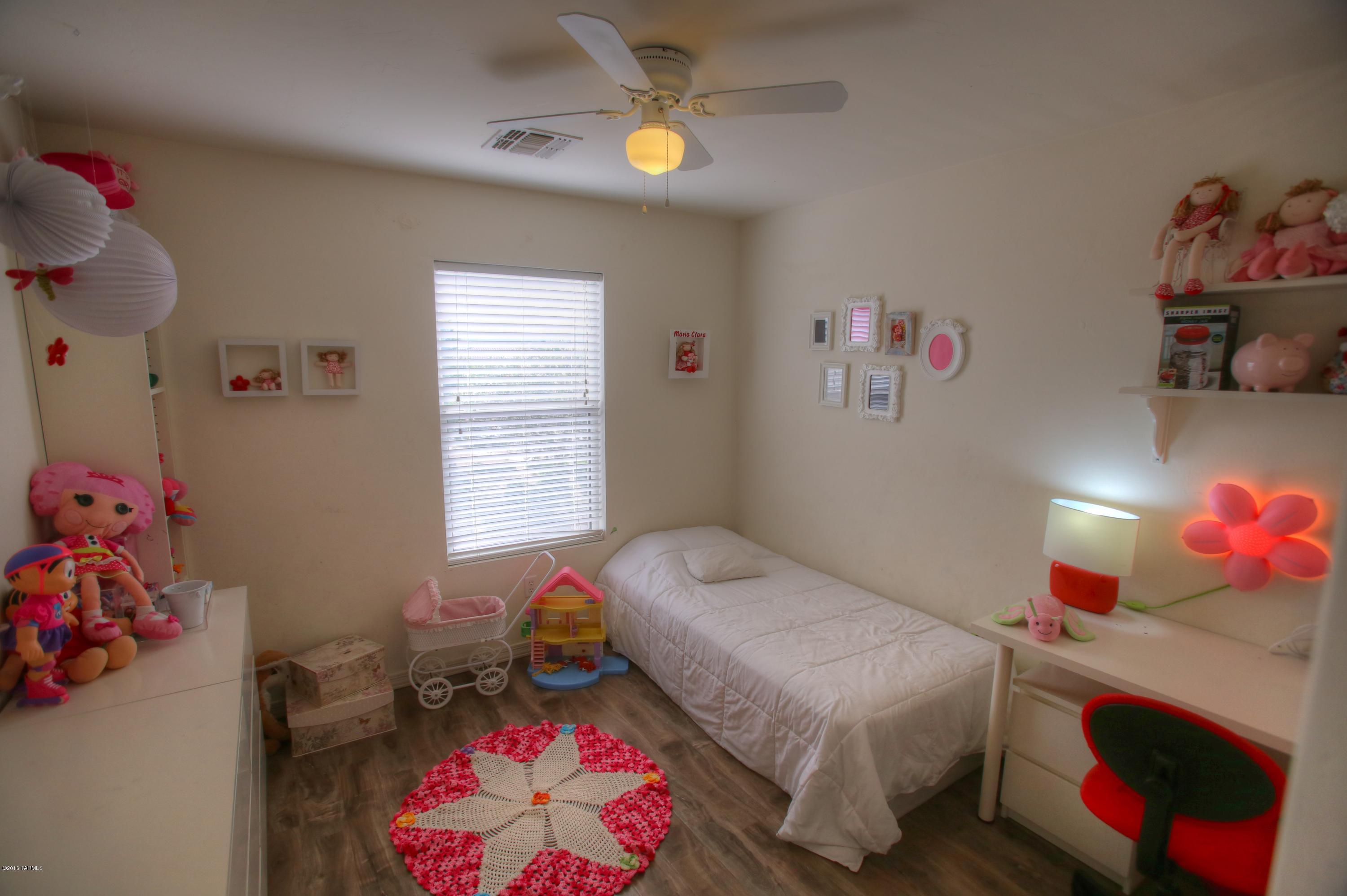 Presidio Del Cielo (1-425) - Residential Lease