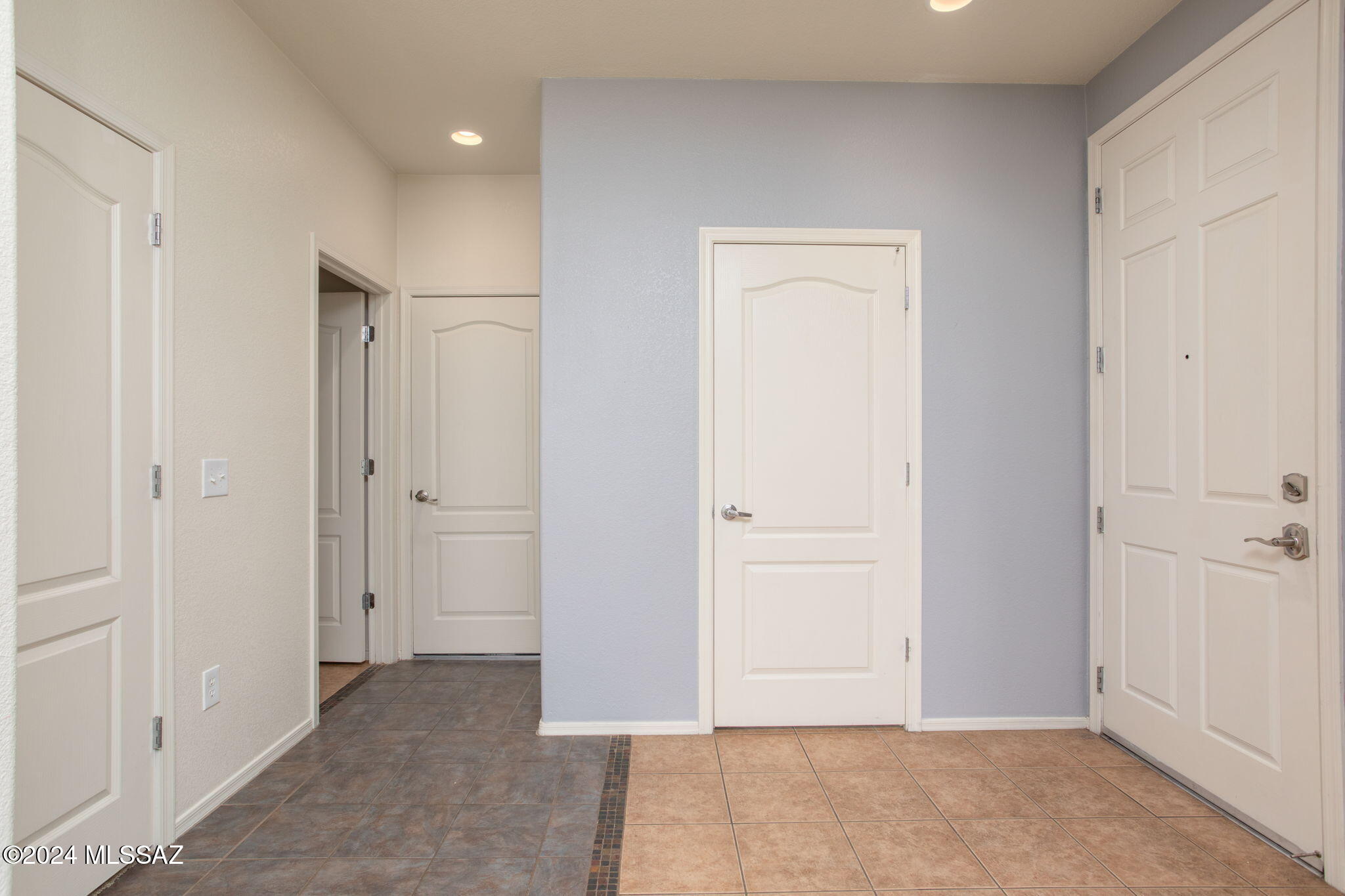 Mariposa Trail - Residential