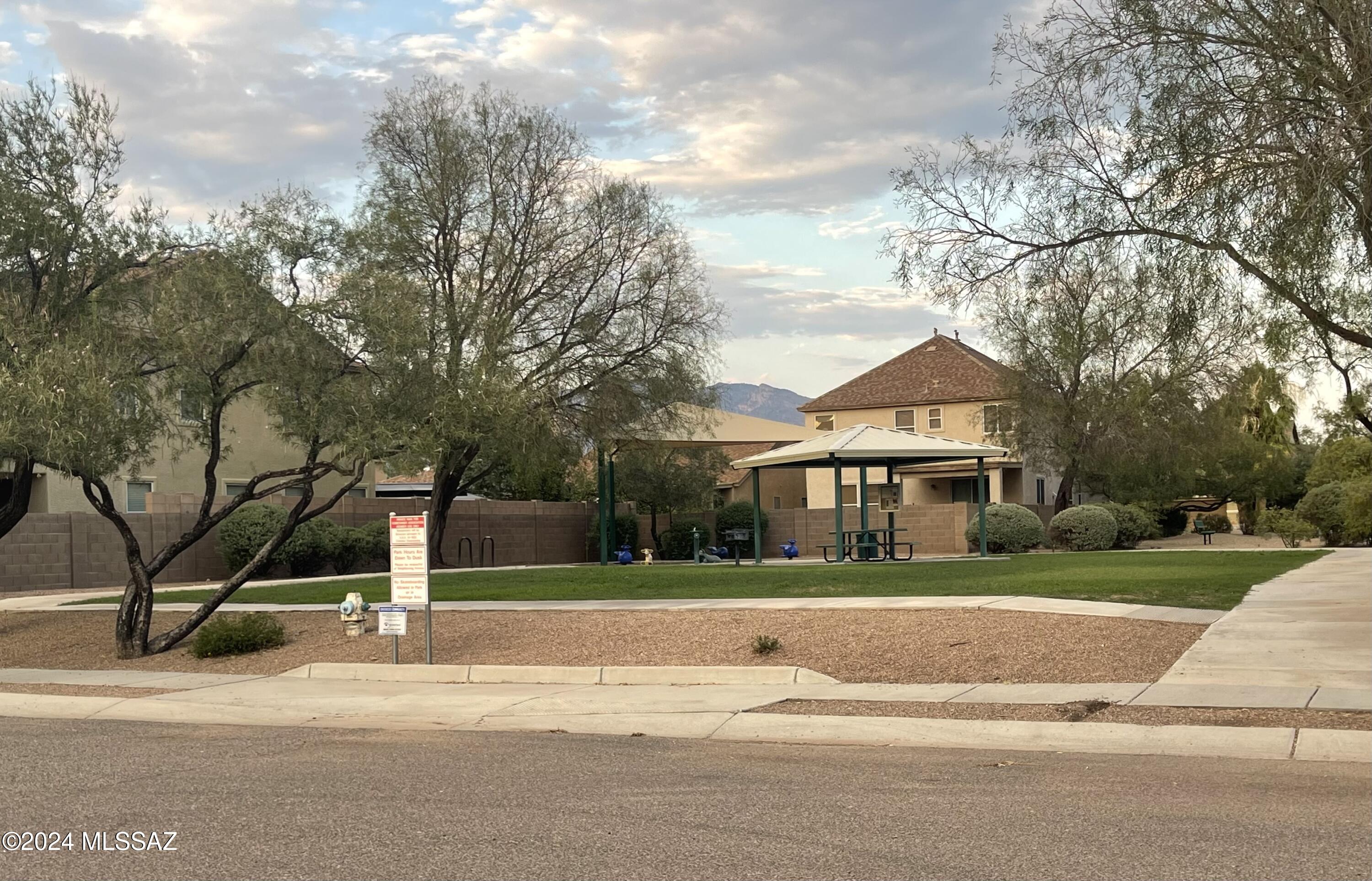 Mariposa Trail - Residential