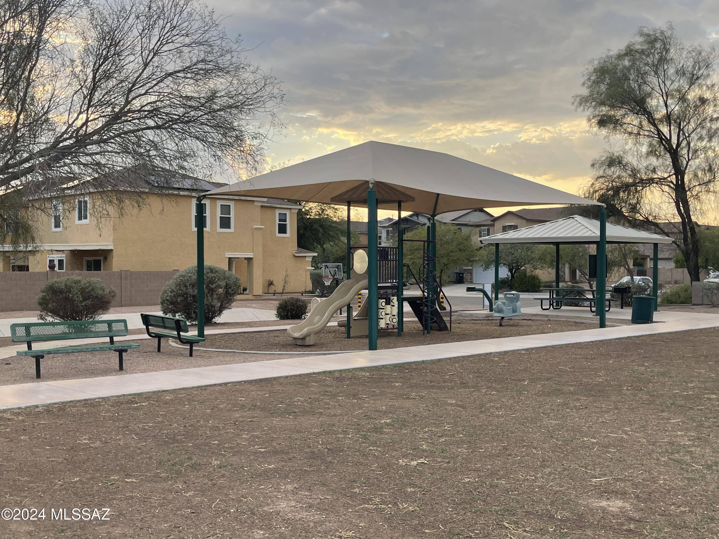 Mariposa Trail - Residential