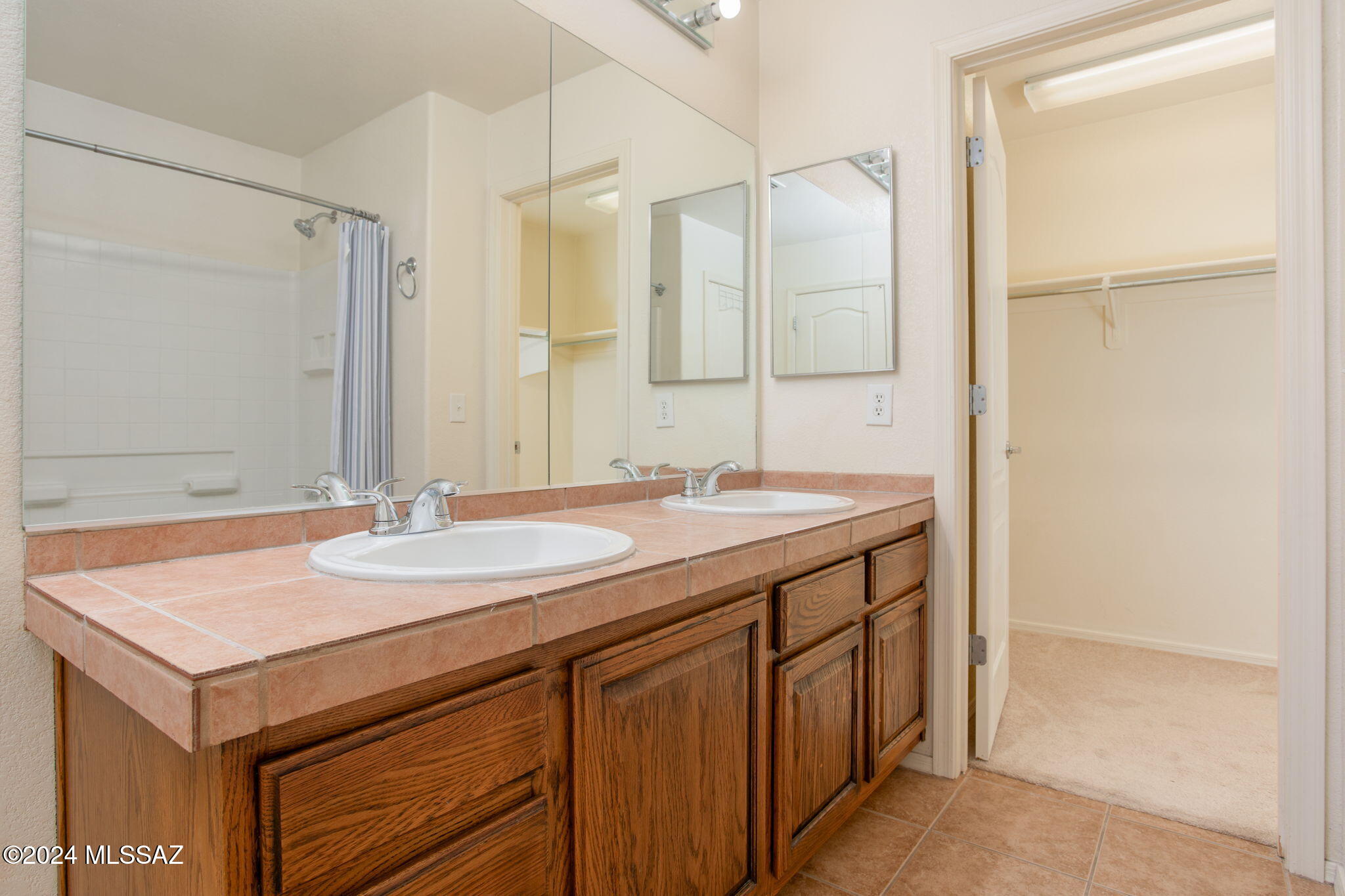 Mariposa Trail - Residential