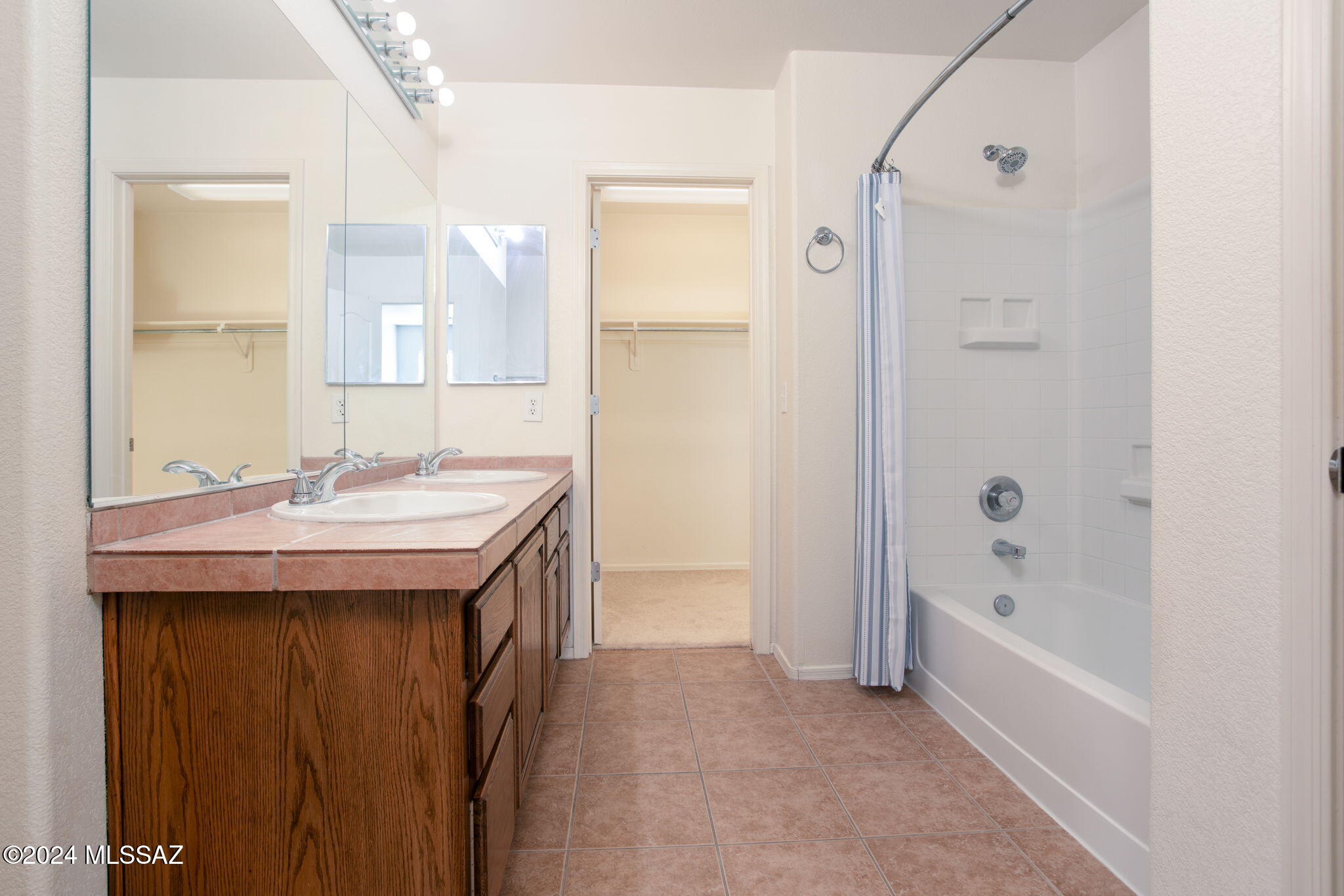 Mariposa Trail - Residential