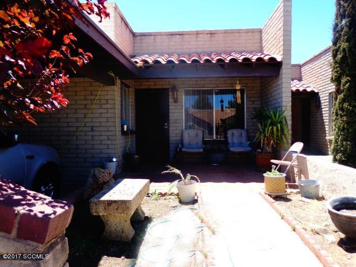 Looking for something by the golf course. Walking Distance, 3 bedroom, 2 bathroom Living room dinning room beehive fireplace well keep you will like it