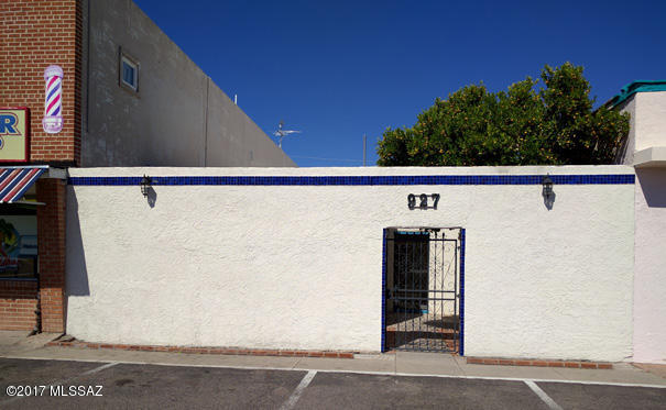 This office/commercial building has been fully remodeled and is ready for a user. Parking in front and in back with great visibility and access on Swan Road. Perfect for therapist, chiropractor, or sales office. Beautiful garden courtyard entrance. Easy to see and show. Quoting $14 MG for Lease.