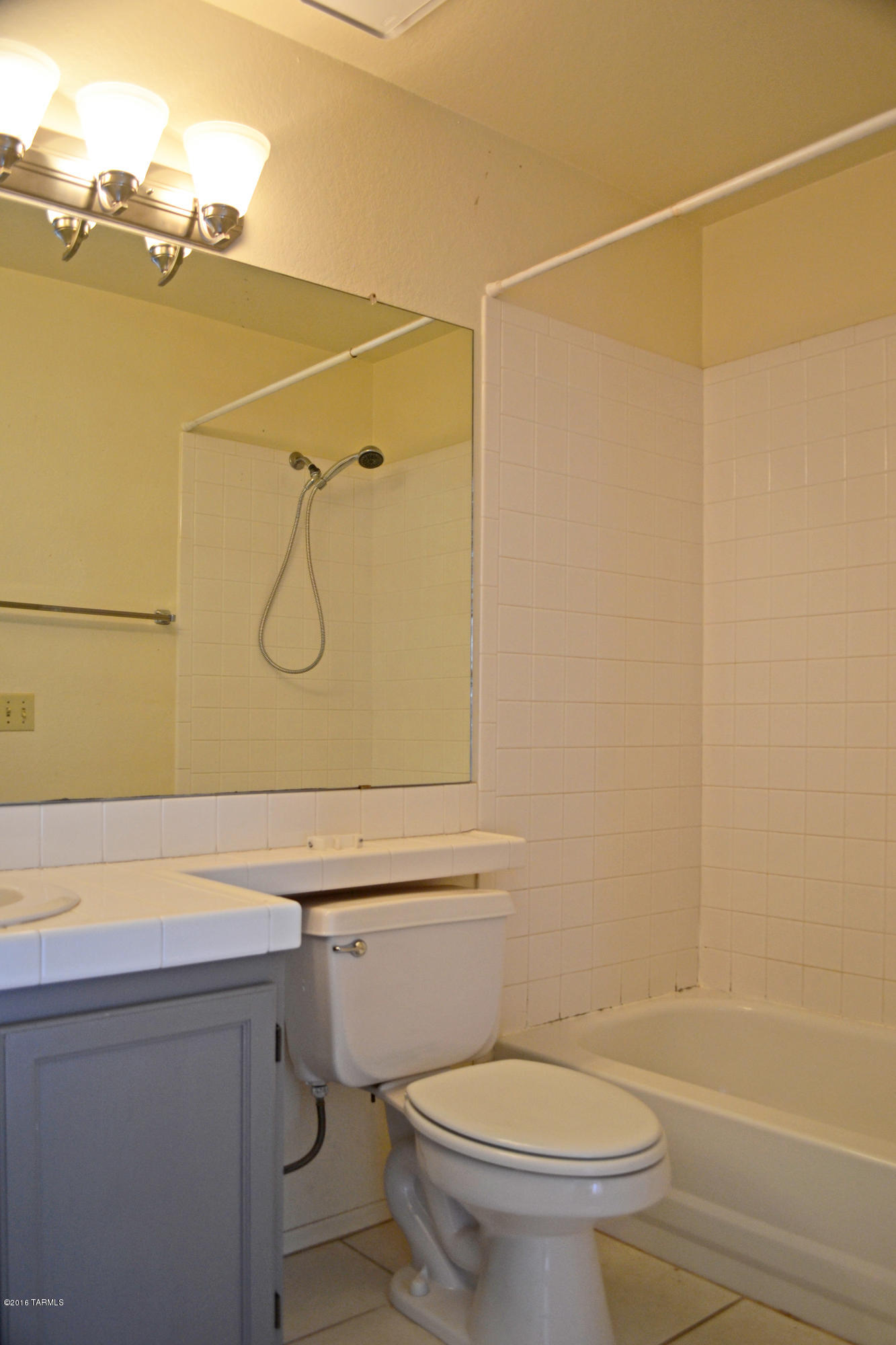 Country Club(1-221) - Residential