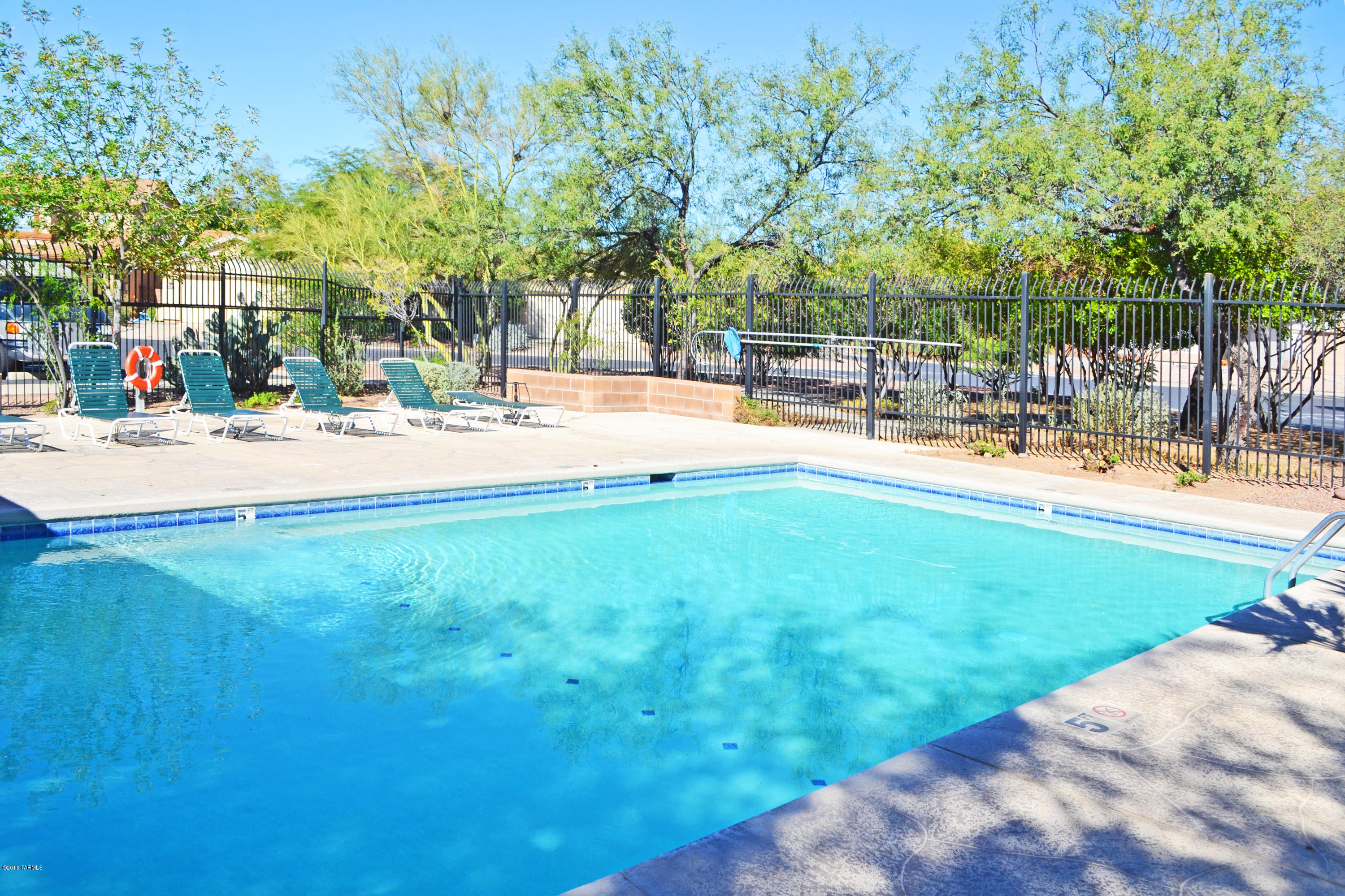 Country Club(1-221) - Residential