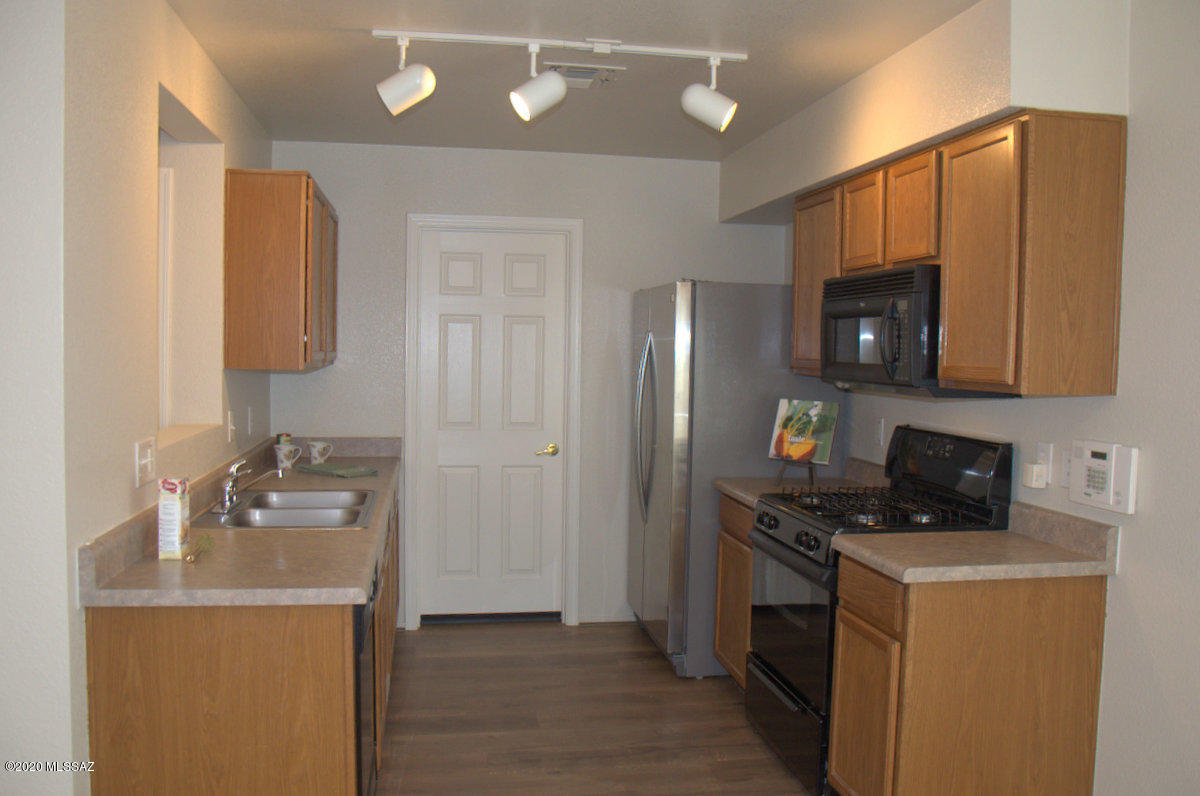 Tierra Vista Phase I (99-285,299-309,372-383) - Residential