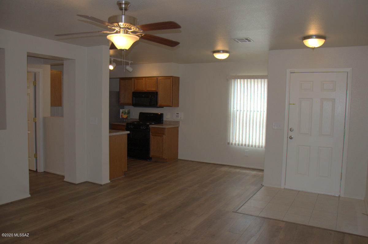 Tierra Vista Phase I (99-285,299-309,372-383) - Residential