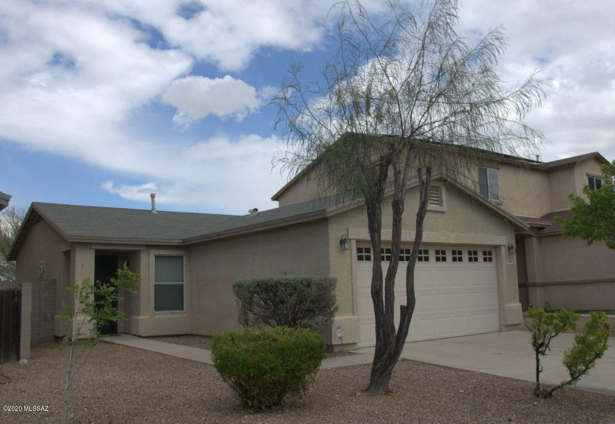 Detailed to the nines!  Freshly painted, New floors throughout.  Fans in every room.     New bath/shower enclosures, and some new fixtures and faucets make this house special.   Spacious great room, Room for workbench in garage.  Large yard too!