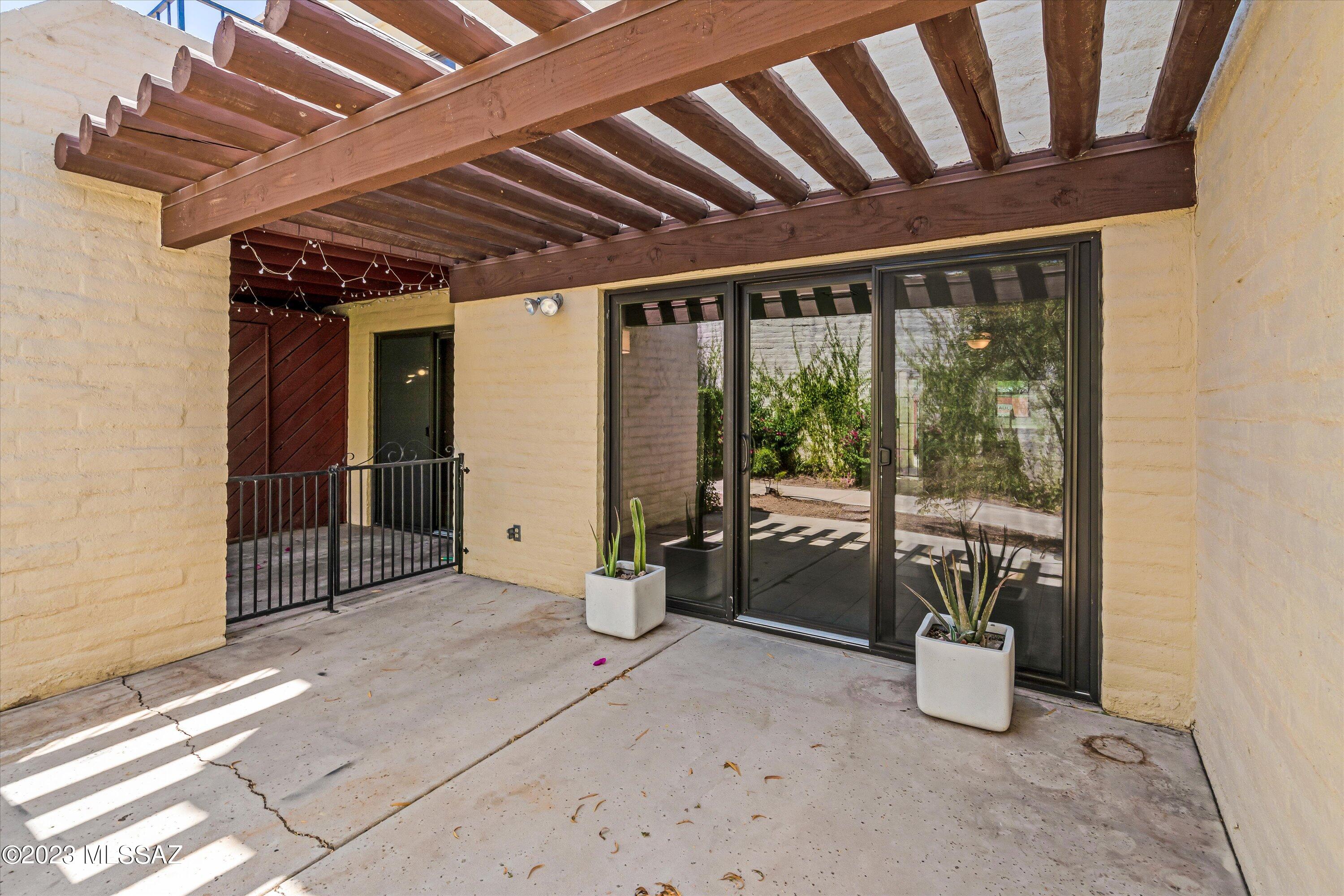 Plaza Mirador (1-28) - Residential