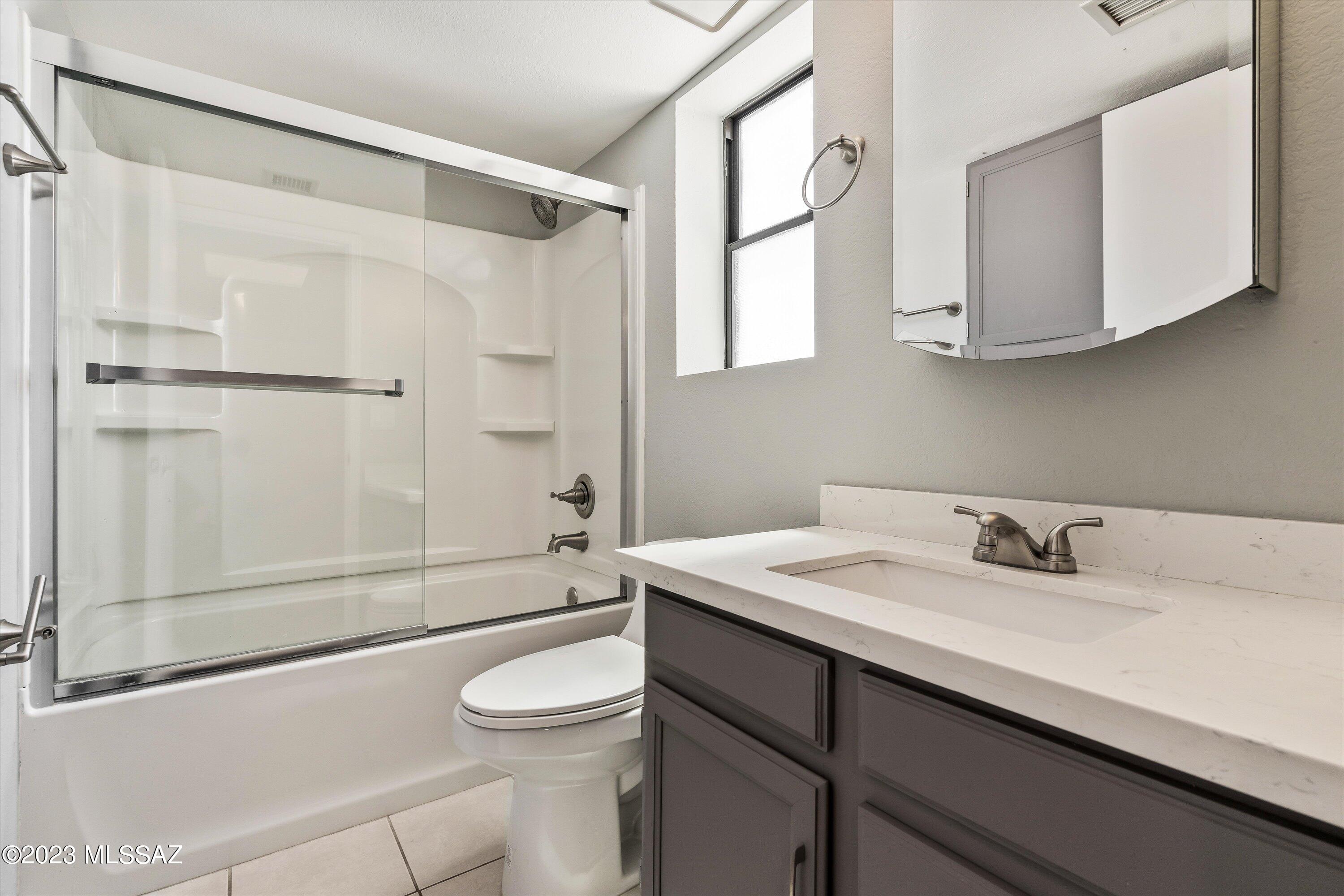 Plaza Mirador (1-28) - Residential