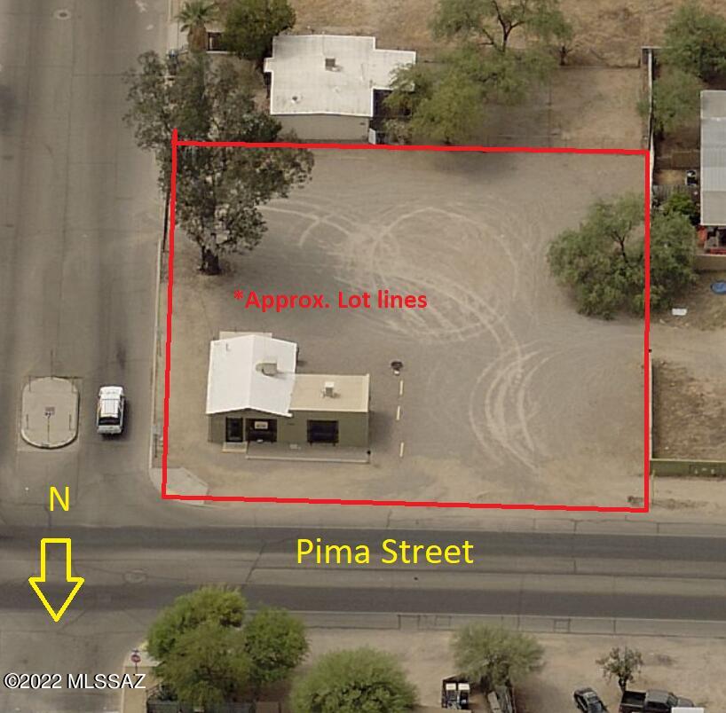 Great midtown location close to all shopping & services. Opportunity to take advantage of oversized approximately .40 acre R-2 lot & construct new multifamily. Small retail building with non conforming use (per COT zoning) currently operating on the property. Property to be sold vacant and as-is. Motivated Seller bring all offers.