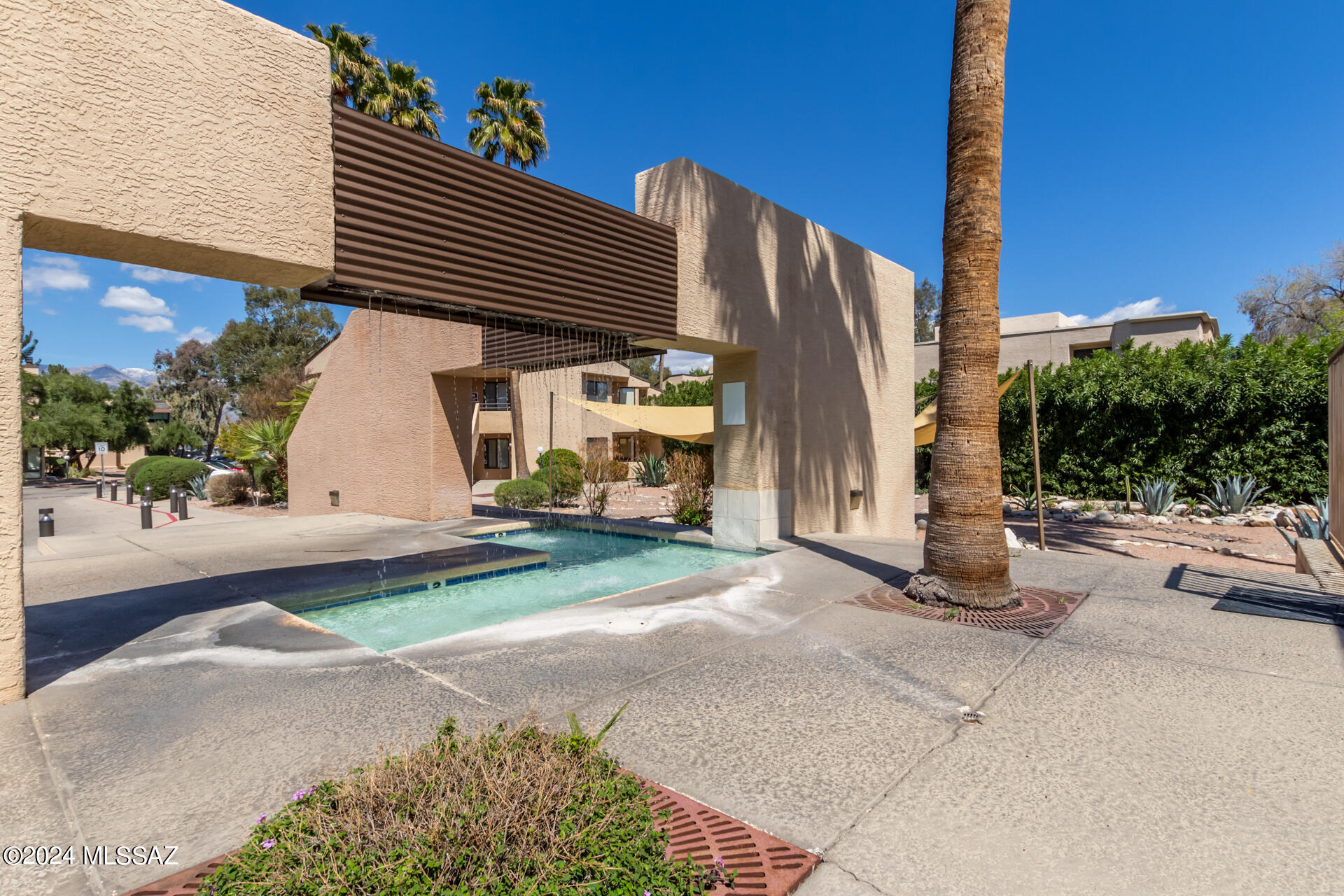 Coronado Place Condominiums II (Units 37-158) - Residential
