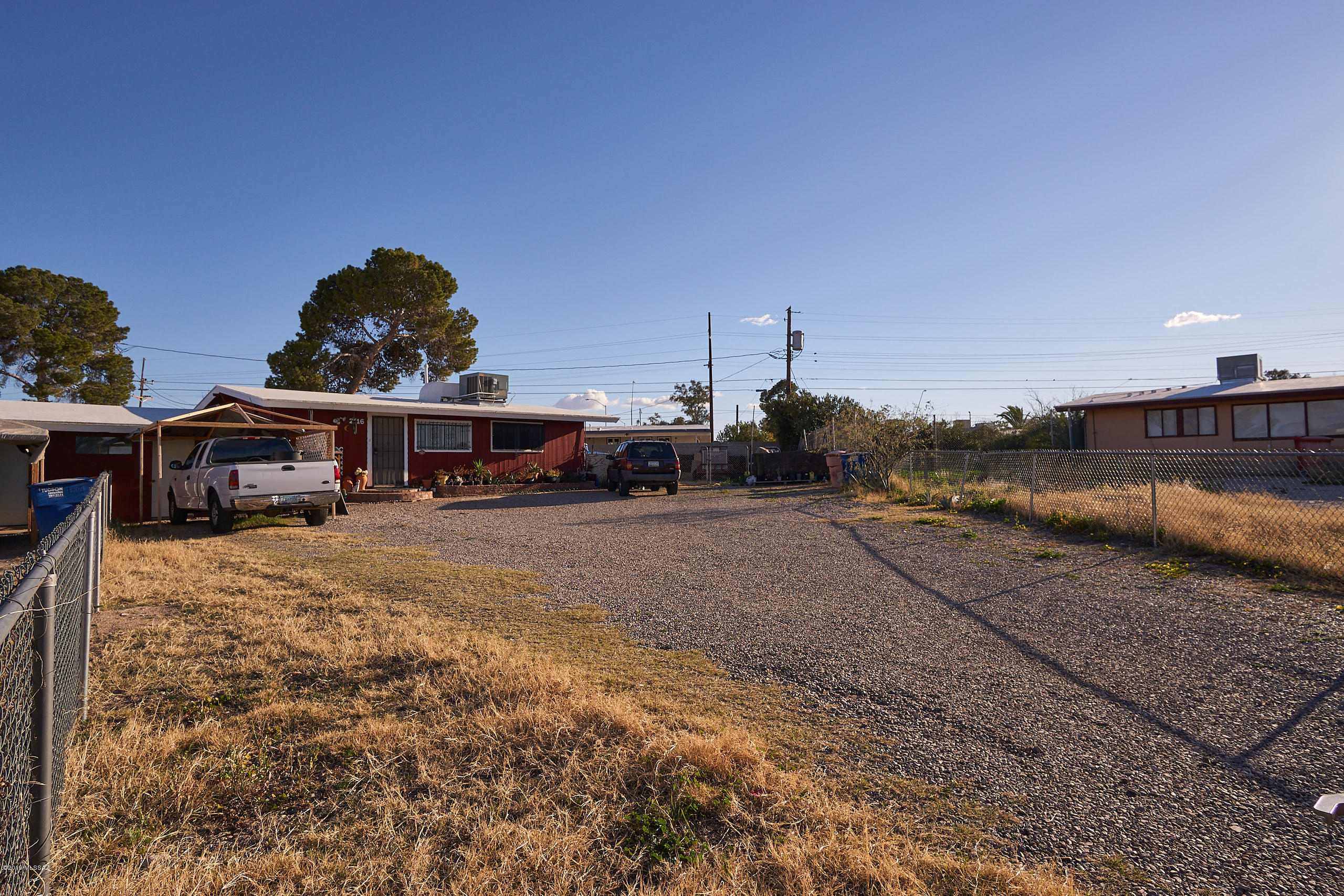 Well maintained Duplex on Southside with great rental history.  Owner has installed AC and maintained the property over the Years.  Great for an Investor and or a Owner Occupant with a renter on one side. Call today for a Showing.  Will not last long at this price...