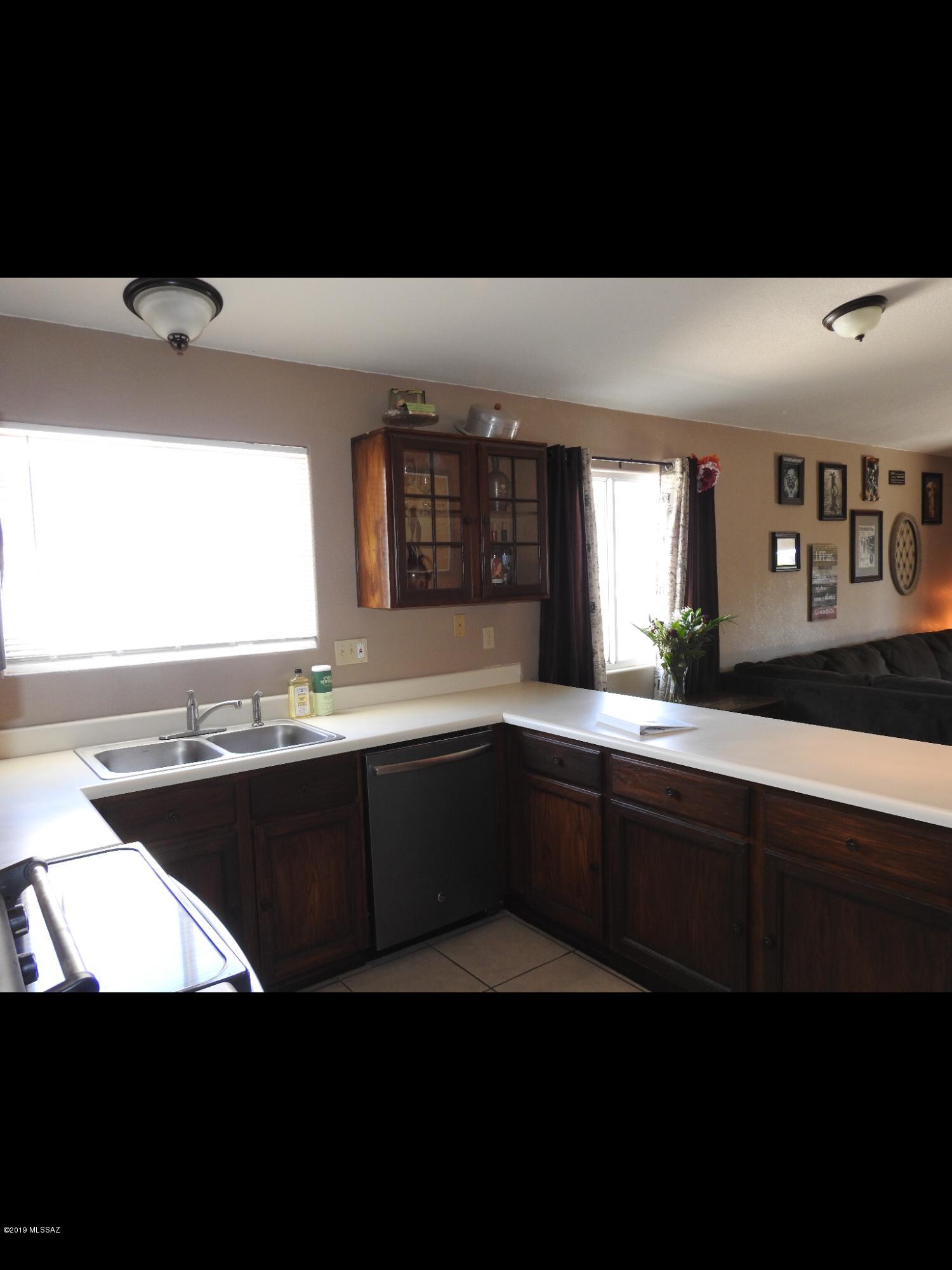 Elliott Homes At Rita Ranch (1-521) - Residential