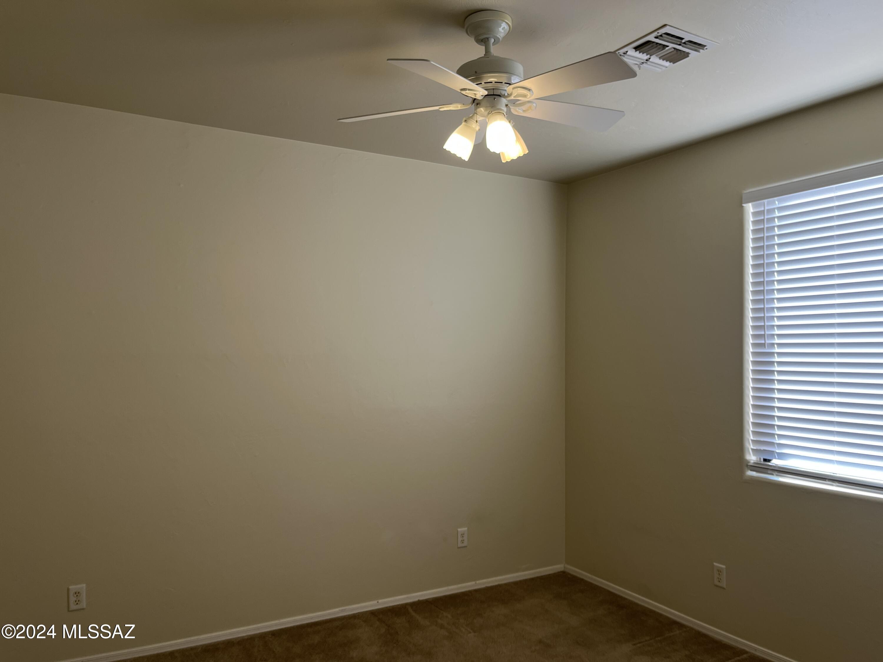 Hacienda Del Rio (1-118) - Residential Lease