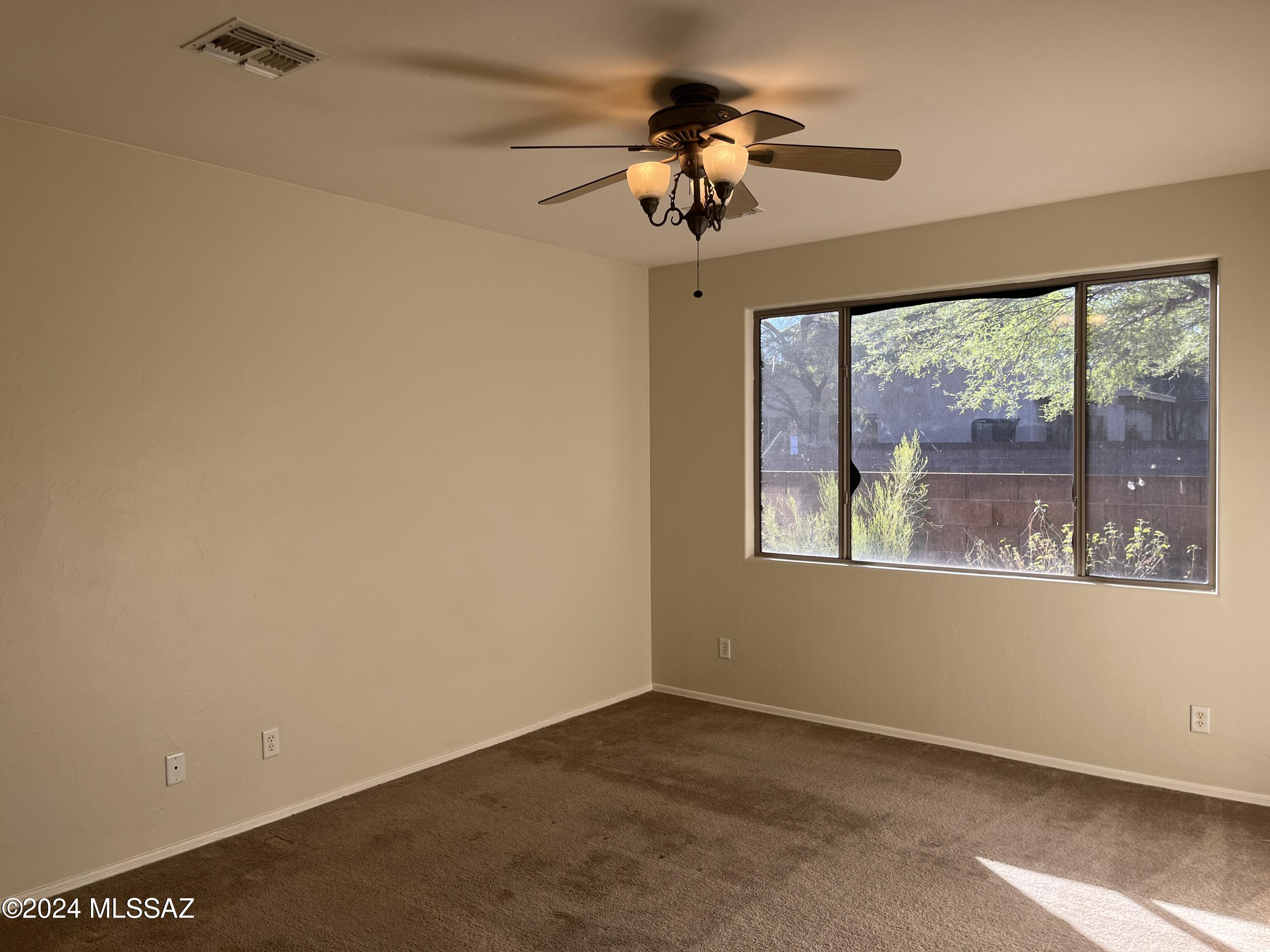 Hacienda Del Rio (1-118) - Residential Lease
