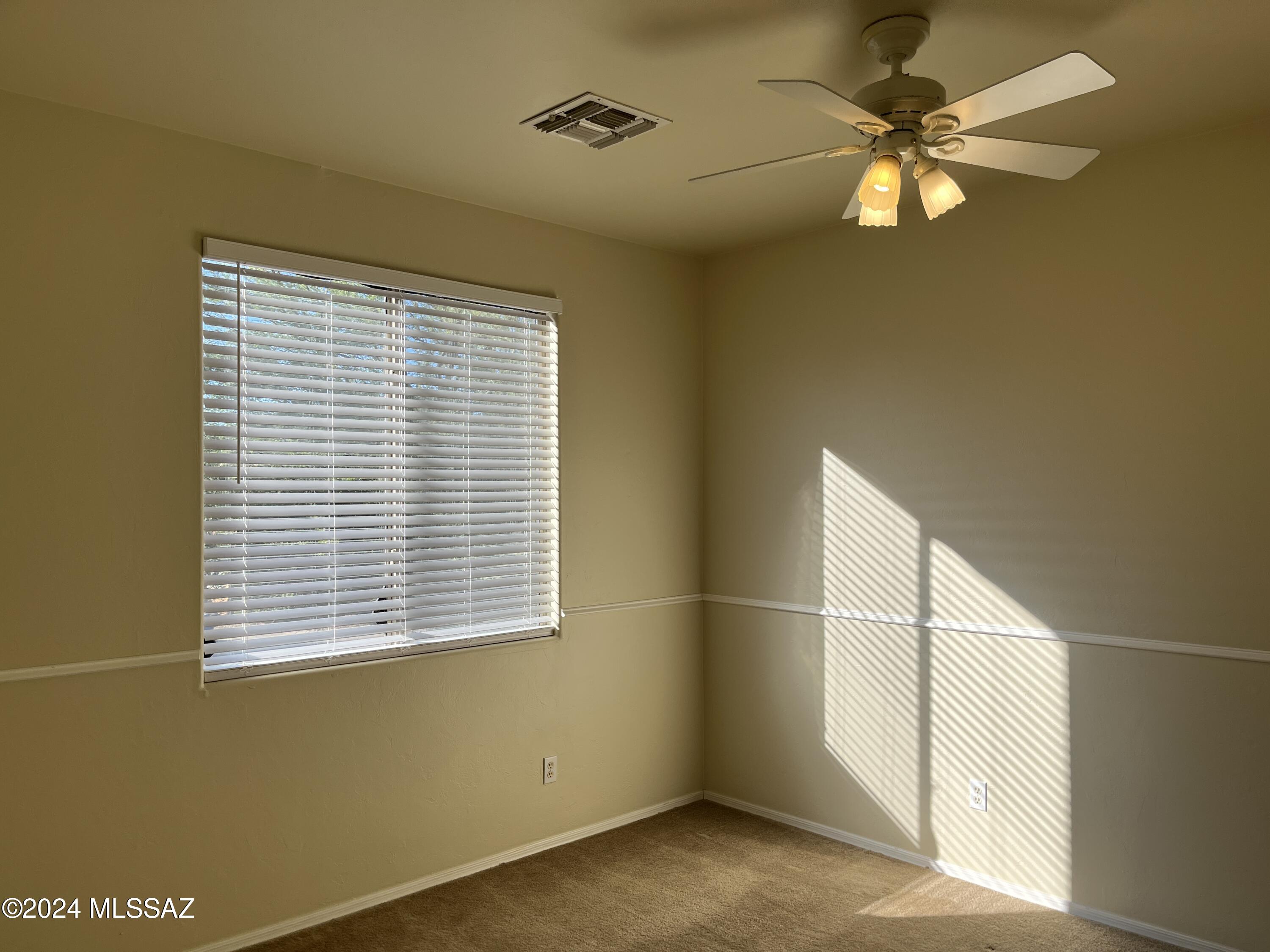 Hacienda Del Rio (1-118) - Residential Lease