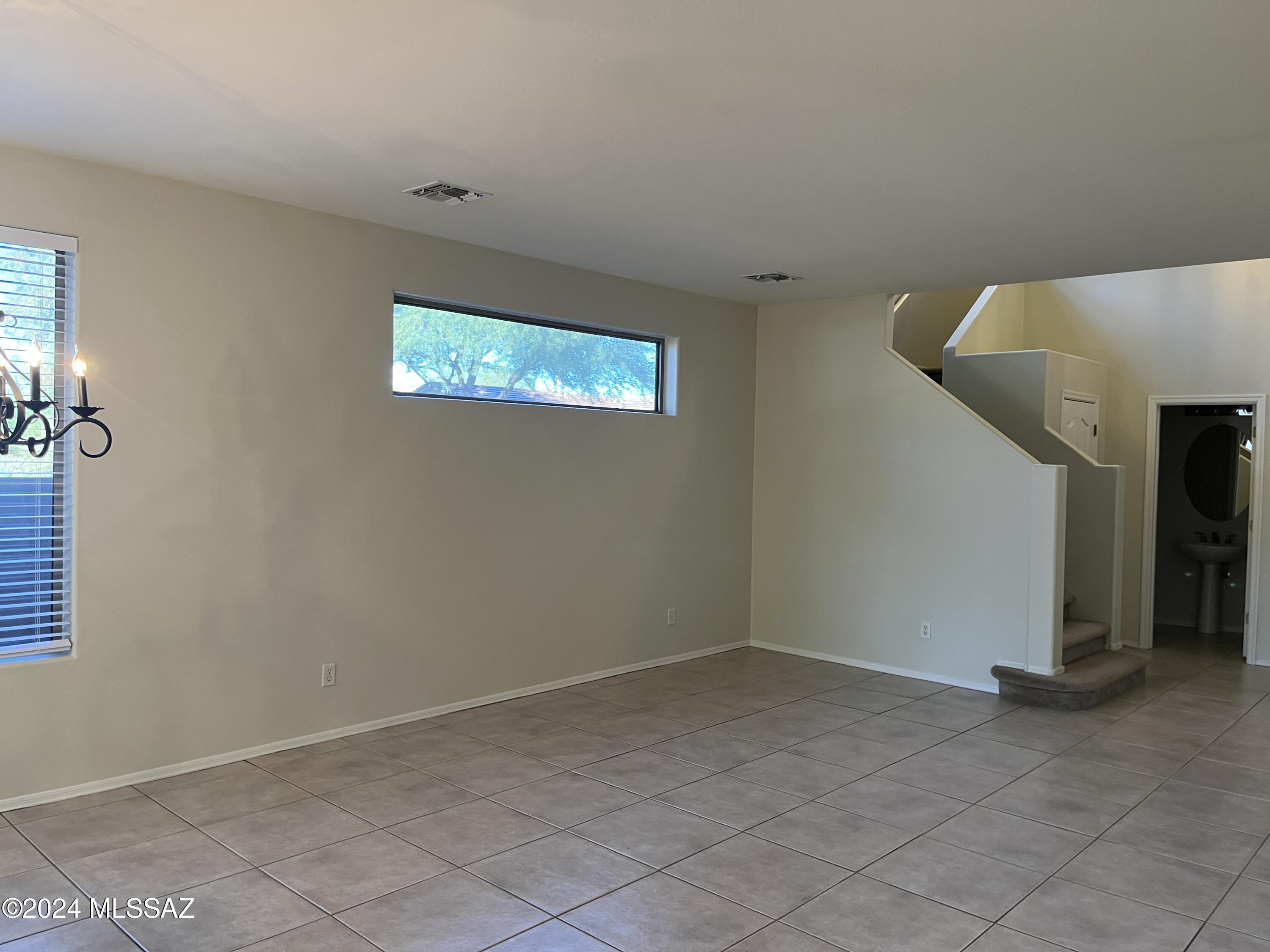 Hacienda Del Rio (1-118) - Residential Lease
