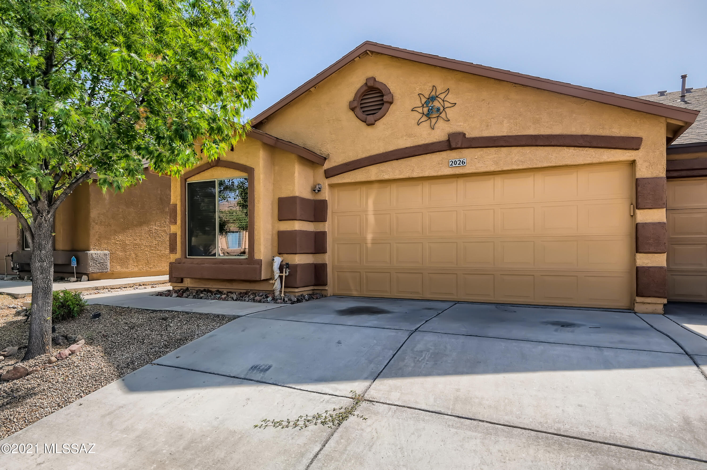 Fall in love with this beautiful 2 bedroom, 2 bathroom townhouse located in Tres Pueblos. Inside you will find an inviting living room that adjoins the eat-in kitchen, complemented by natural light, creating a comfortable and stylish open floor layout. The chef in the family will love cooking in this kitchen with recessed lighting, a center island with breakfast bar seating, sleek appliances, and ample storage space. You will be delighted with the primary bedroom suite--it comes complete with a walk-in closet and an en suite bathroom. Step outside into the expansive low-maintenance backyard with a covered patio to unwind after a long day of work. Located close to Martin ''Gunny'' Barreras Park and has easy access to all the essential services nearby.
