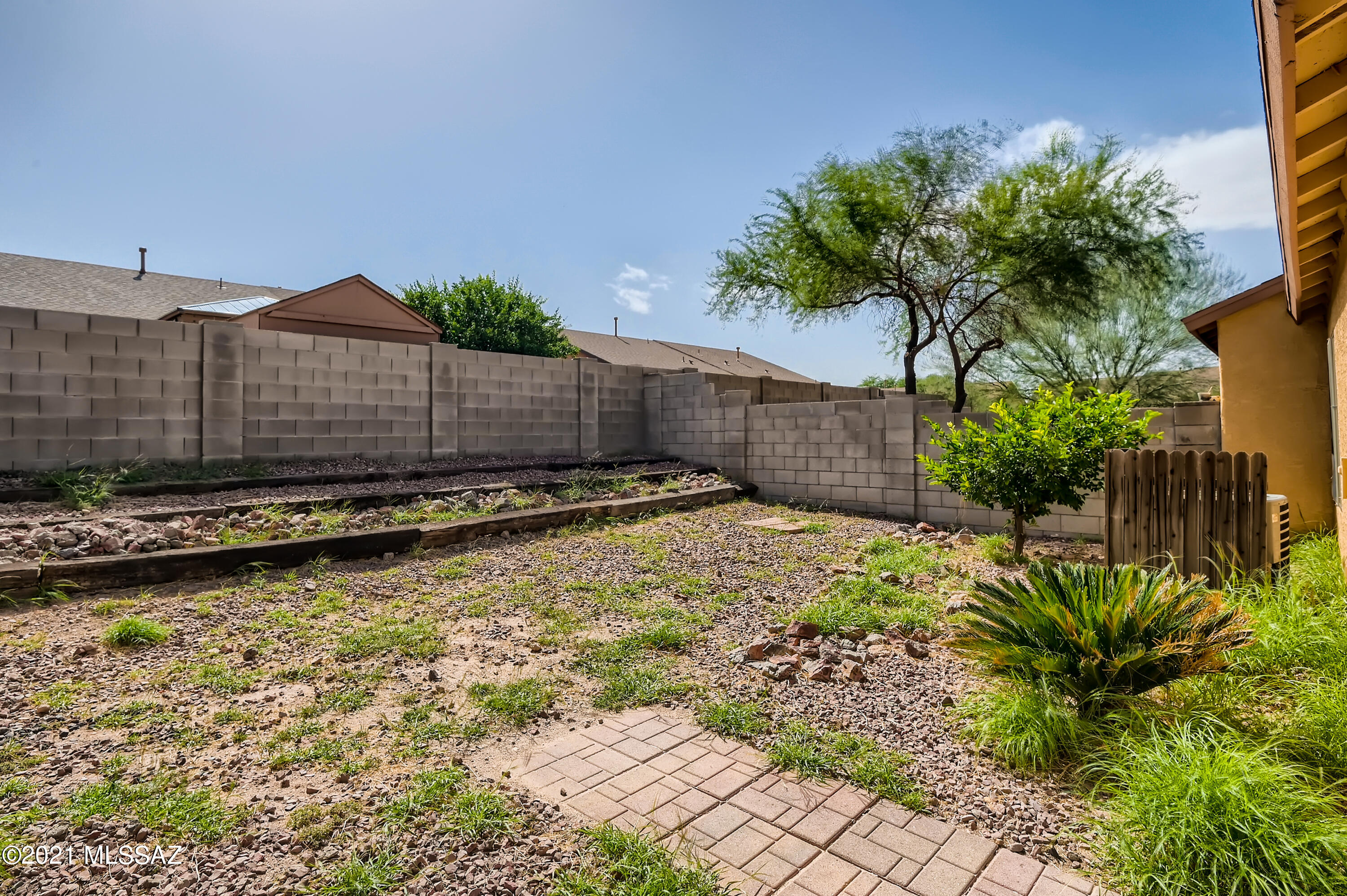 Tres Pueblos - Residential
