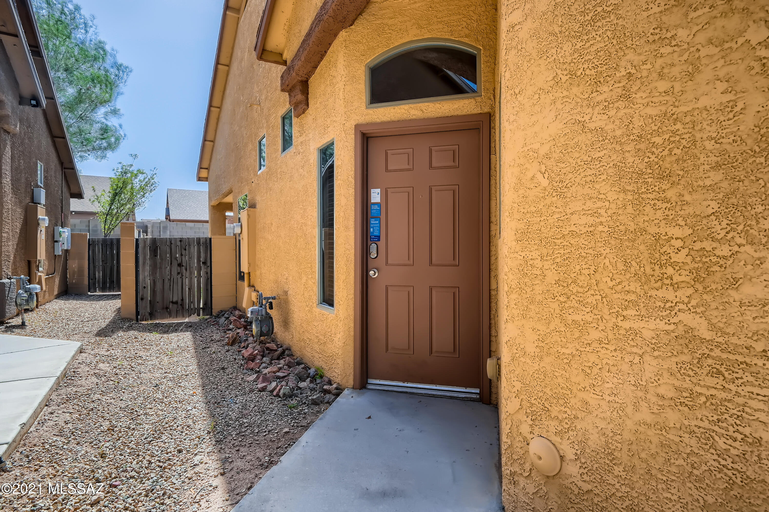 Tres Pueblos - Residential
