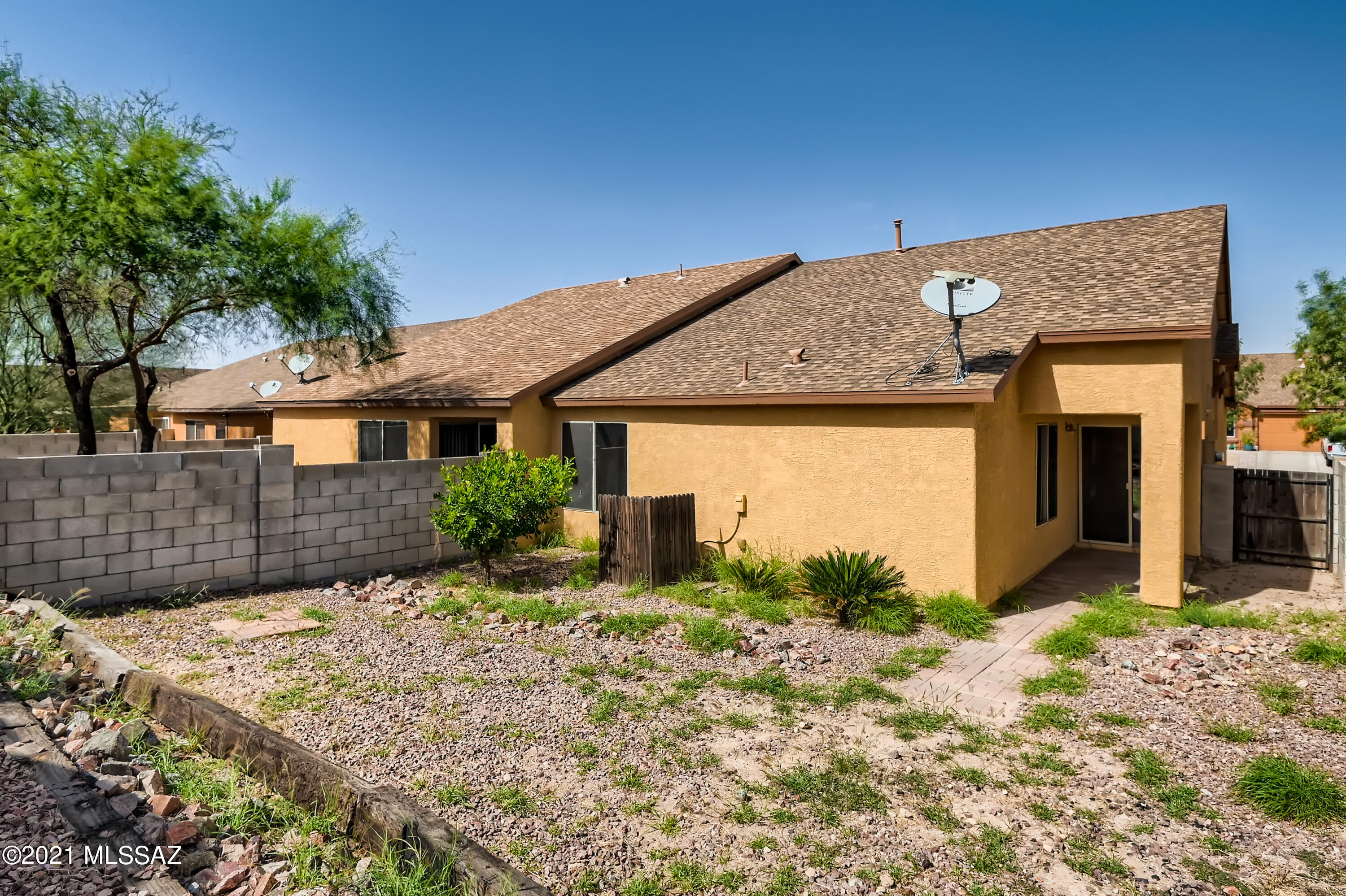 Tres Pueblos - Residential