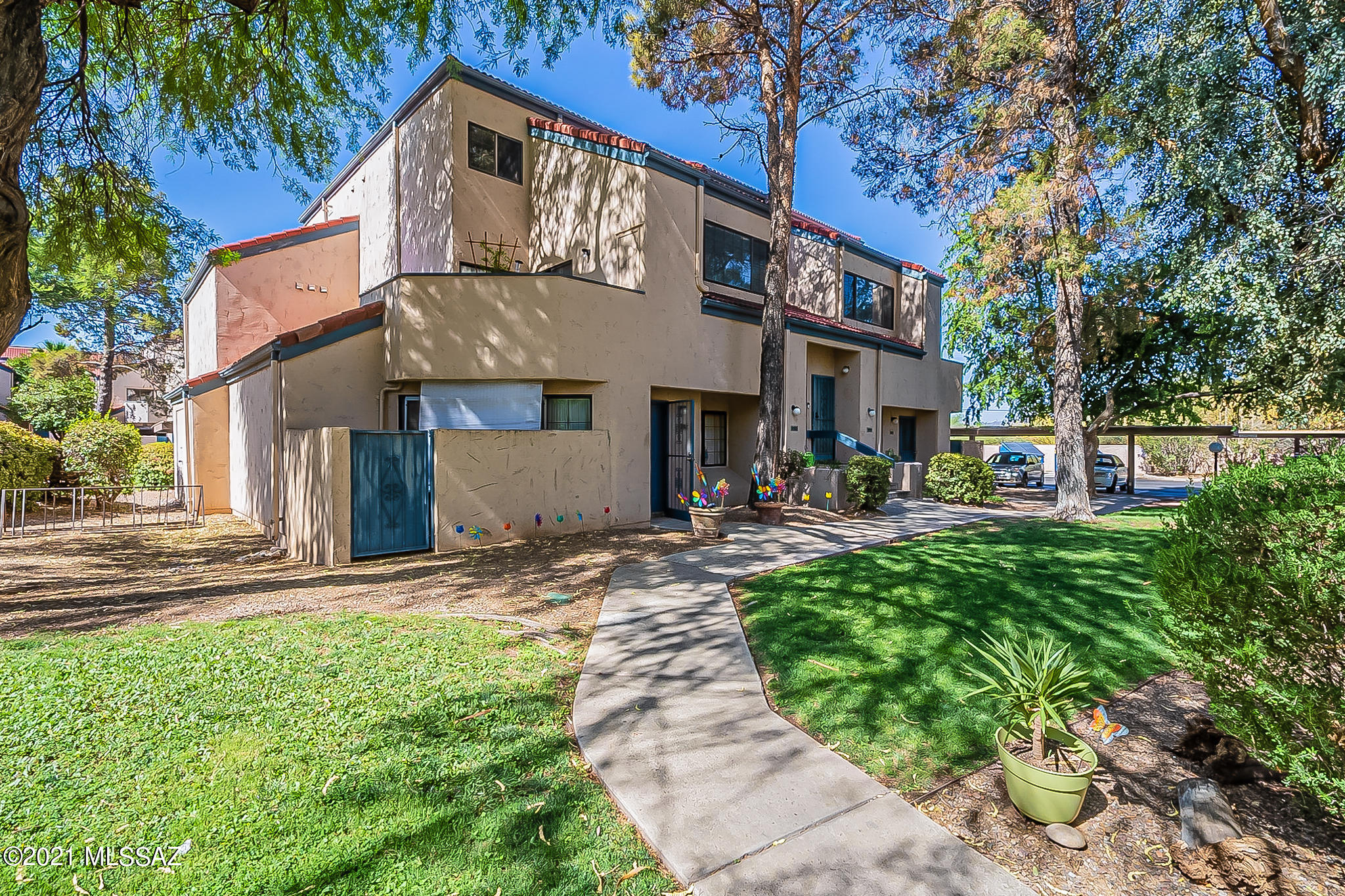 River Grove Condos. - Residential