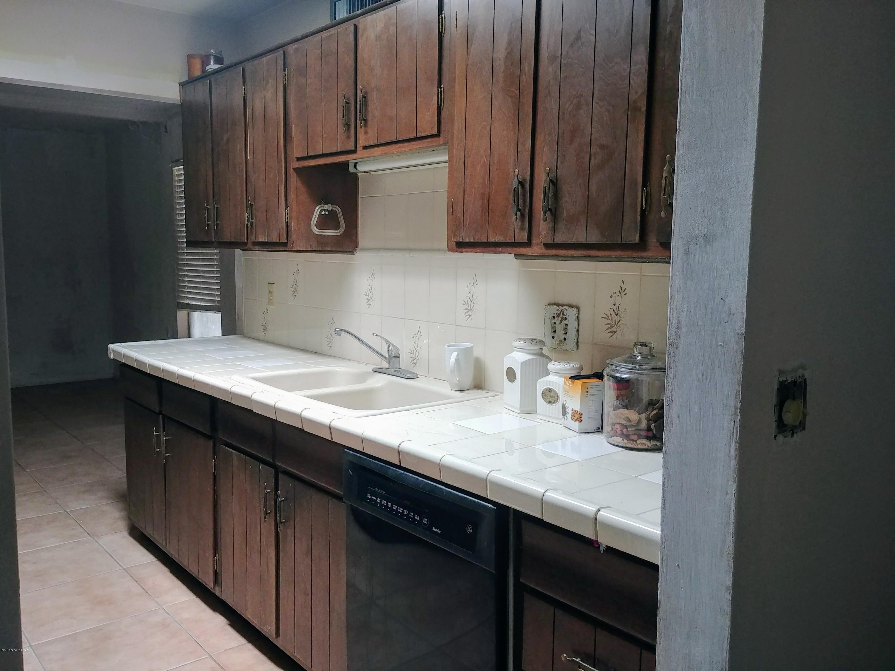 Sahuara Townhouses (1-6) - Residential