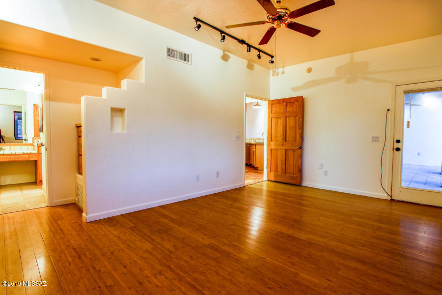 Indians Hills North  (1-31) - Residential Lease