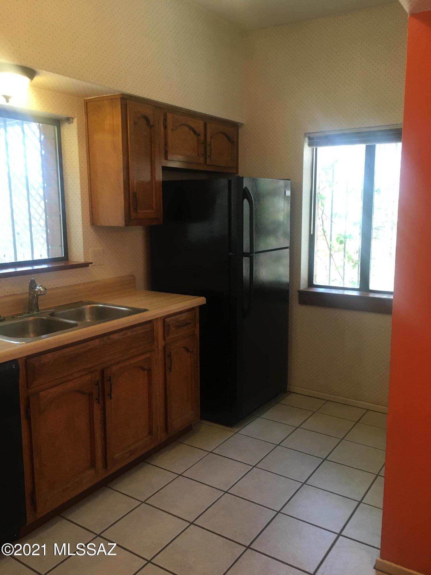 Limberlost Villas Townhouses (1-40) - Residential Lease