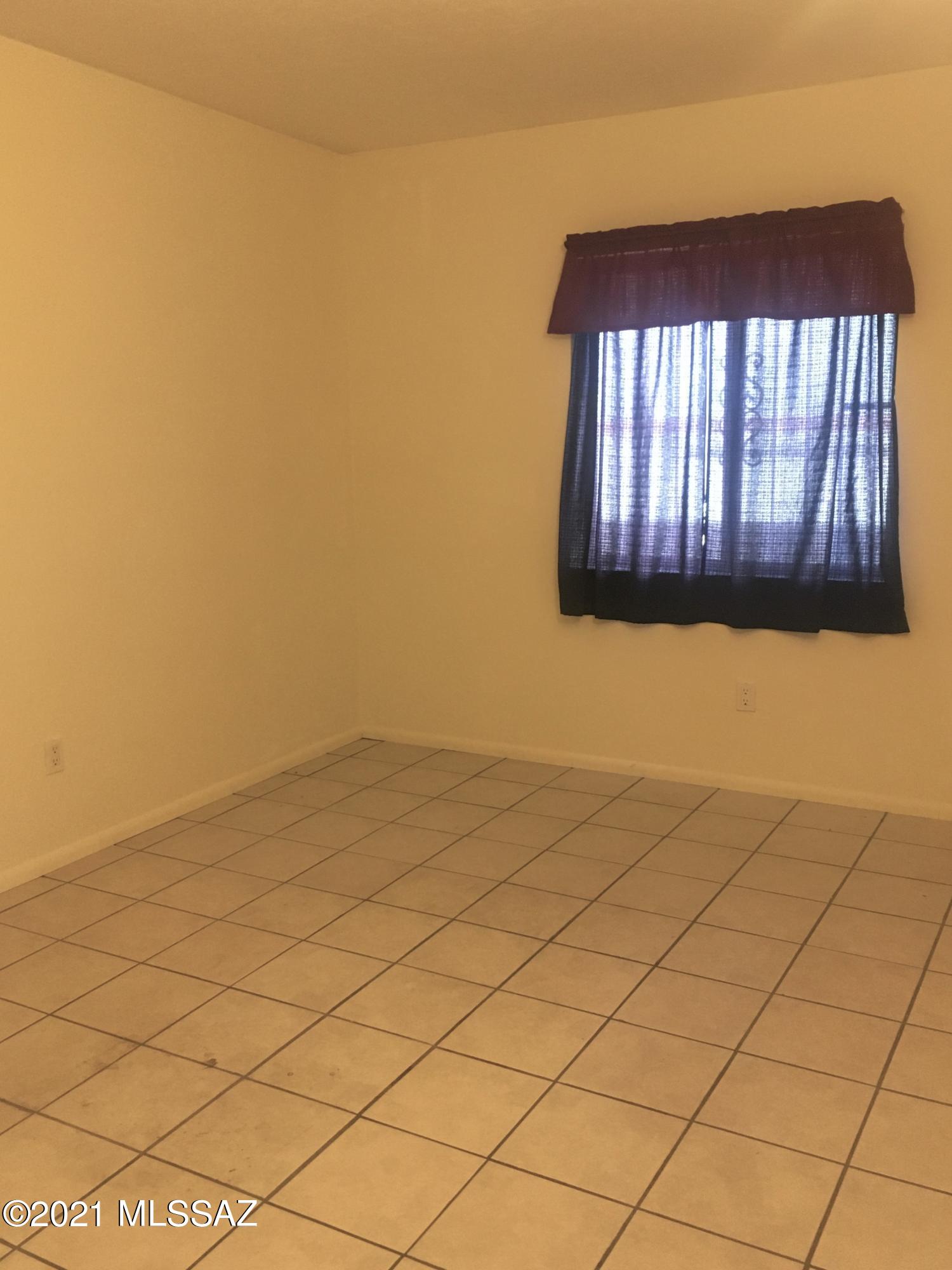 Limberlost Villas Townhouses (1-40) - Residential Lease