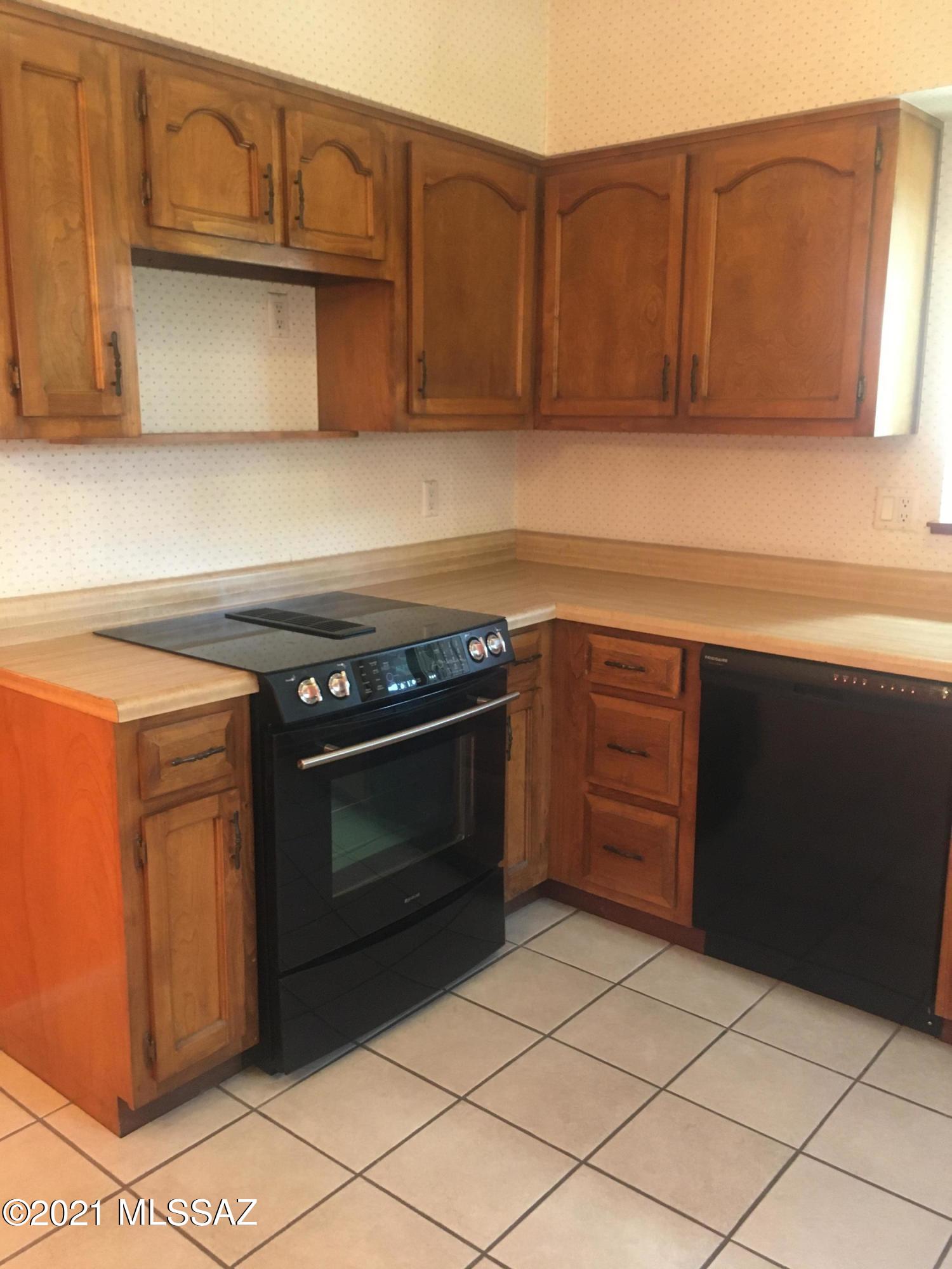 Limberlost Villas Townhouses (1-40) - Residential Lease