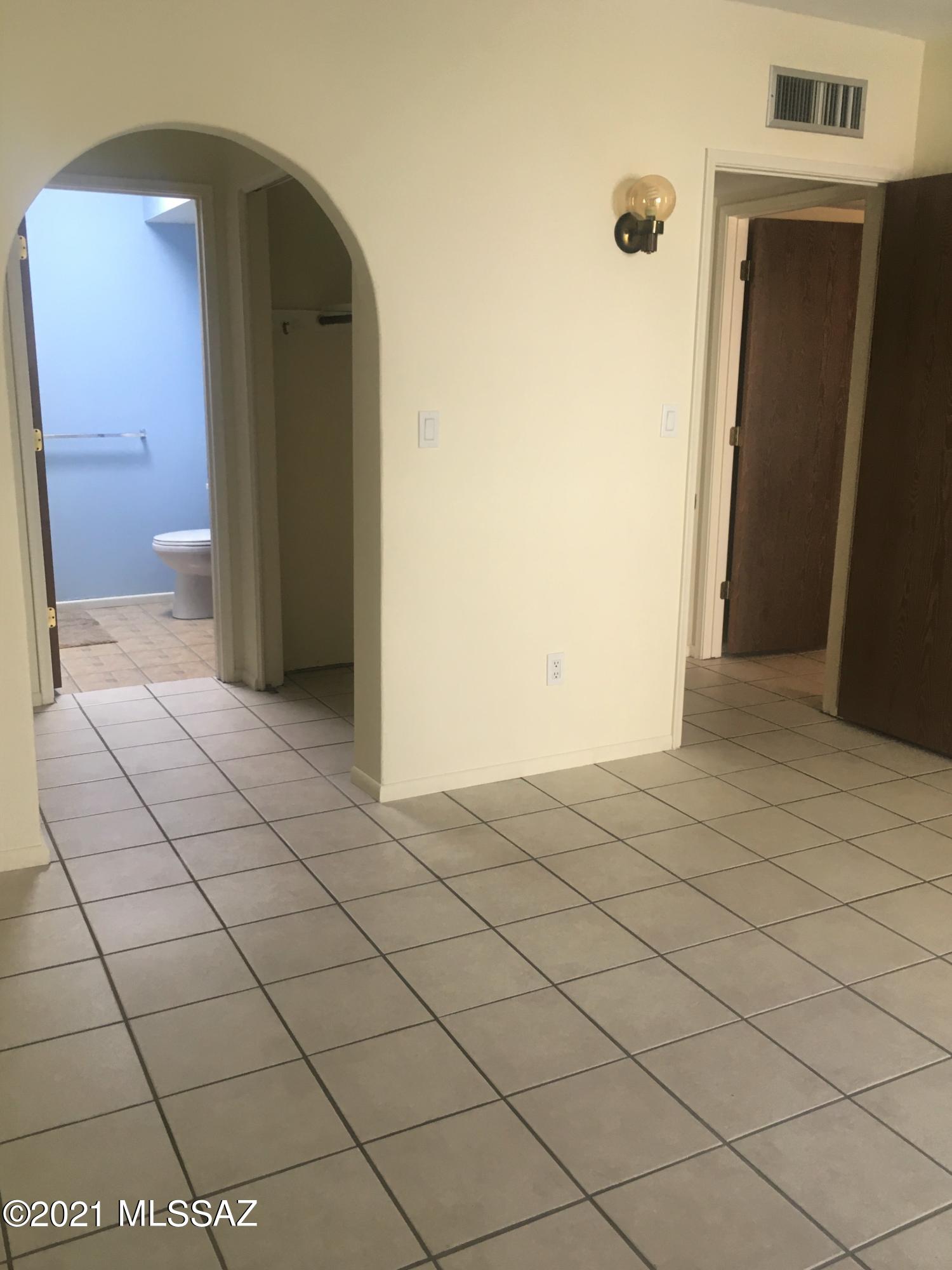 Limberlost Villas Townhouses (1-40) - Residential Lease