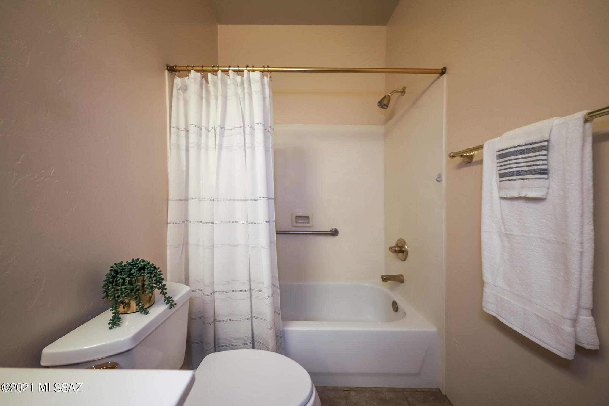 Kinney Village (1-112) - Residential