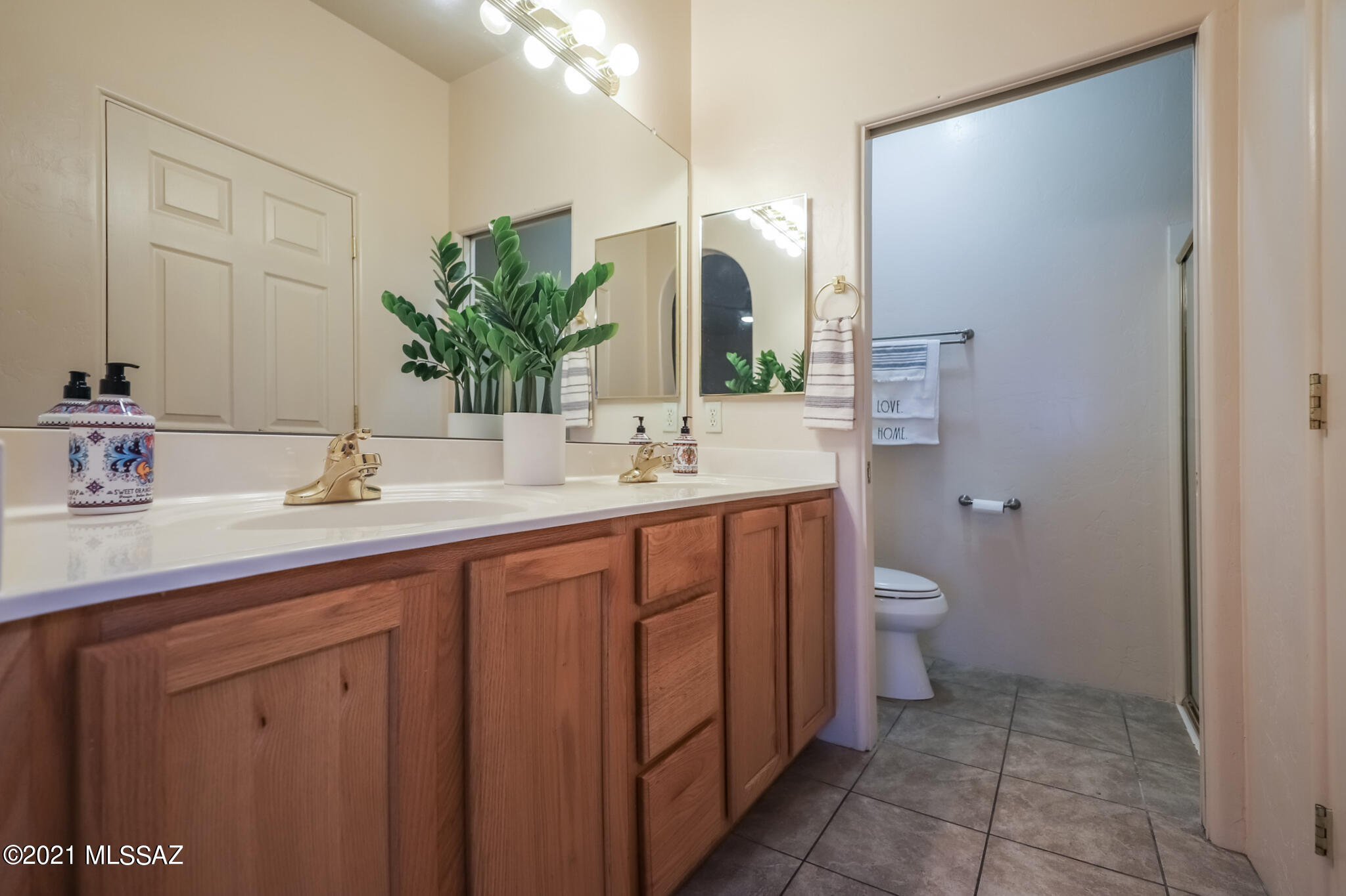 Kinney Village (1-112) - Residential