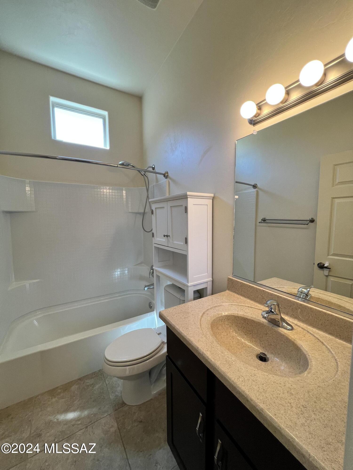 Lakeside Ridge (1-28) - Residential Lease